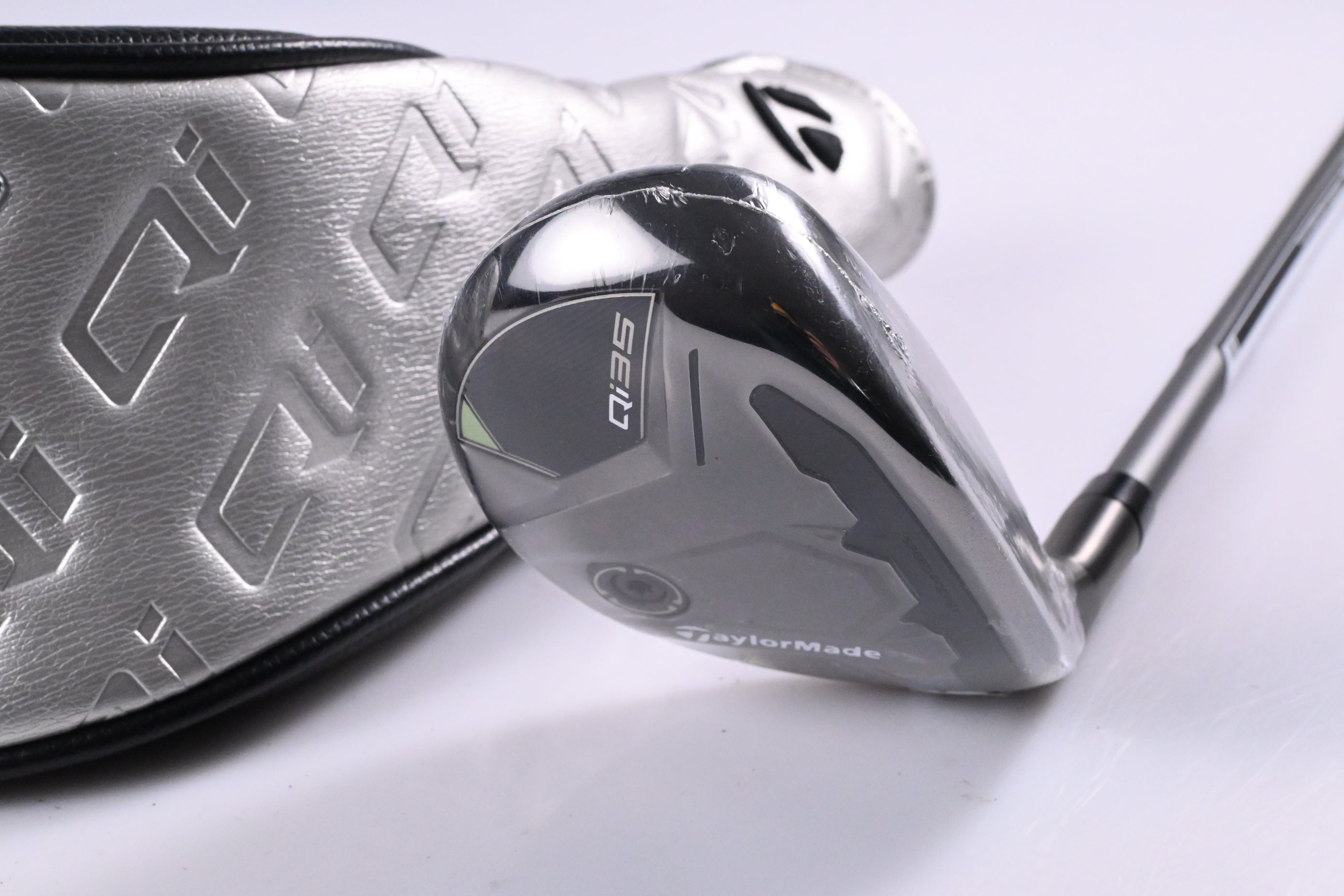 Taylormade Qi35 Max #4 Hybrid / 23 Degree / Regular Flex Fujikura Air Speeder 50