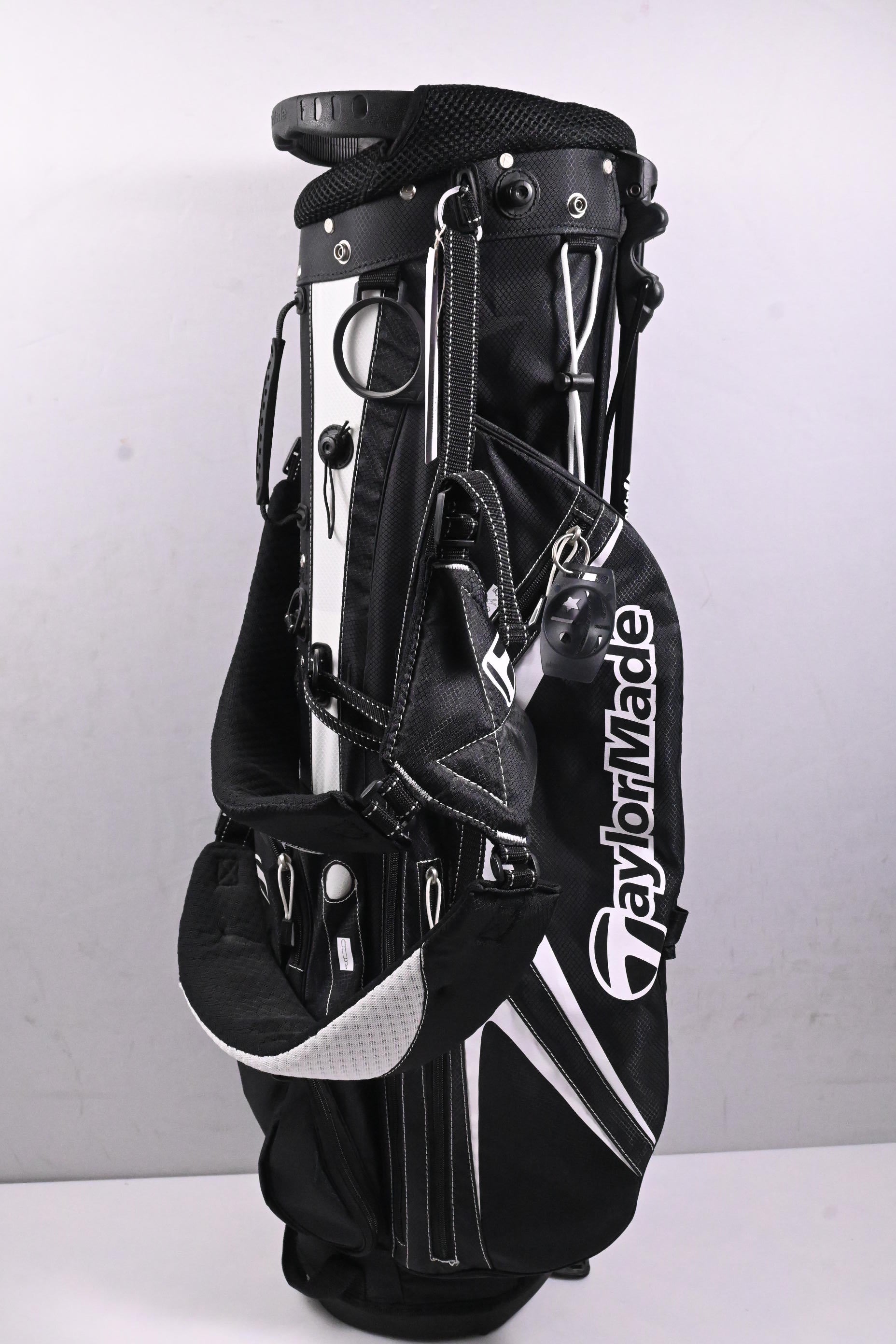Taylormade Stand Bag / 4-Way Divider / Black, White