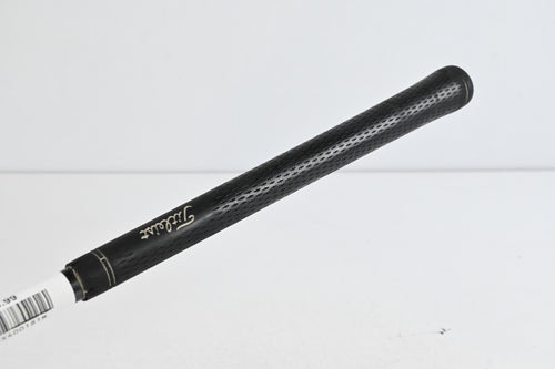 Titleist 907 D2 Driver / 11.5 Degree / Regular Flex Aldila Titleist 67 Shaft