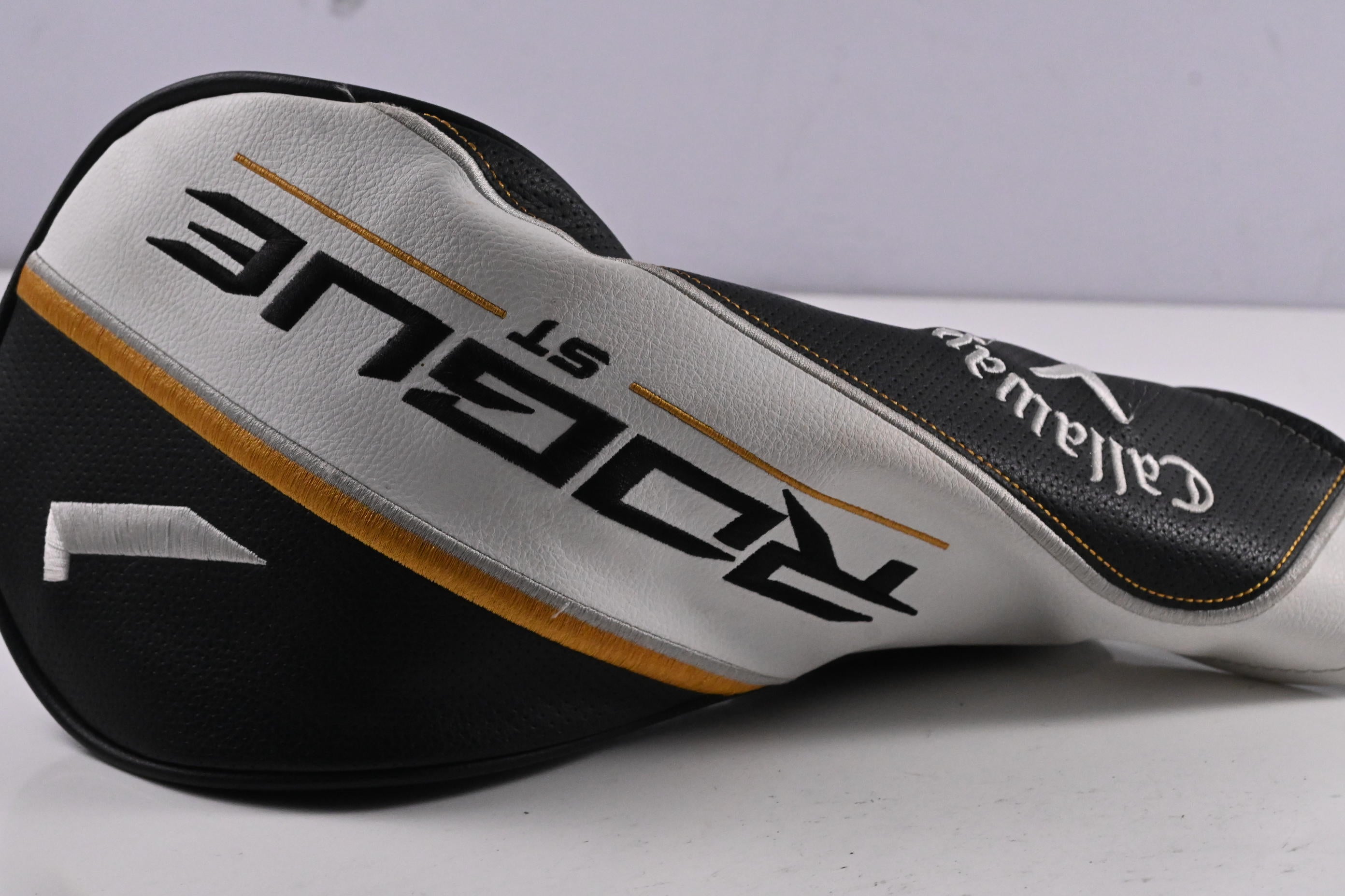 Callaway Rogue ST MAX Driver / 9 Degree / Regular Flex Denali Charcoal 50 Shaft