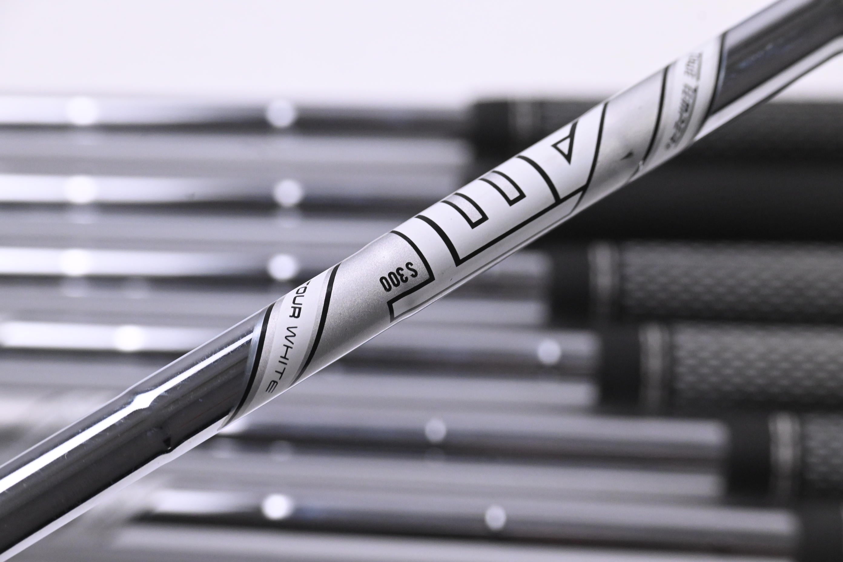 Titleist T100.S 2021 Irons / 4-PW / Stiff Flex AMT Tour White S300 Shafts