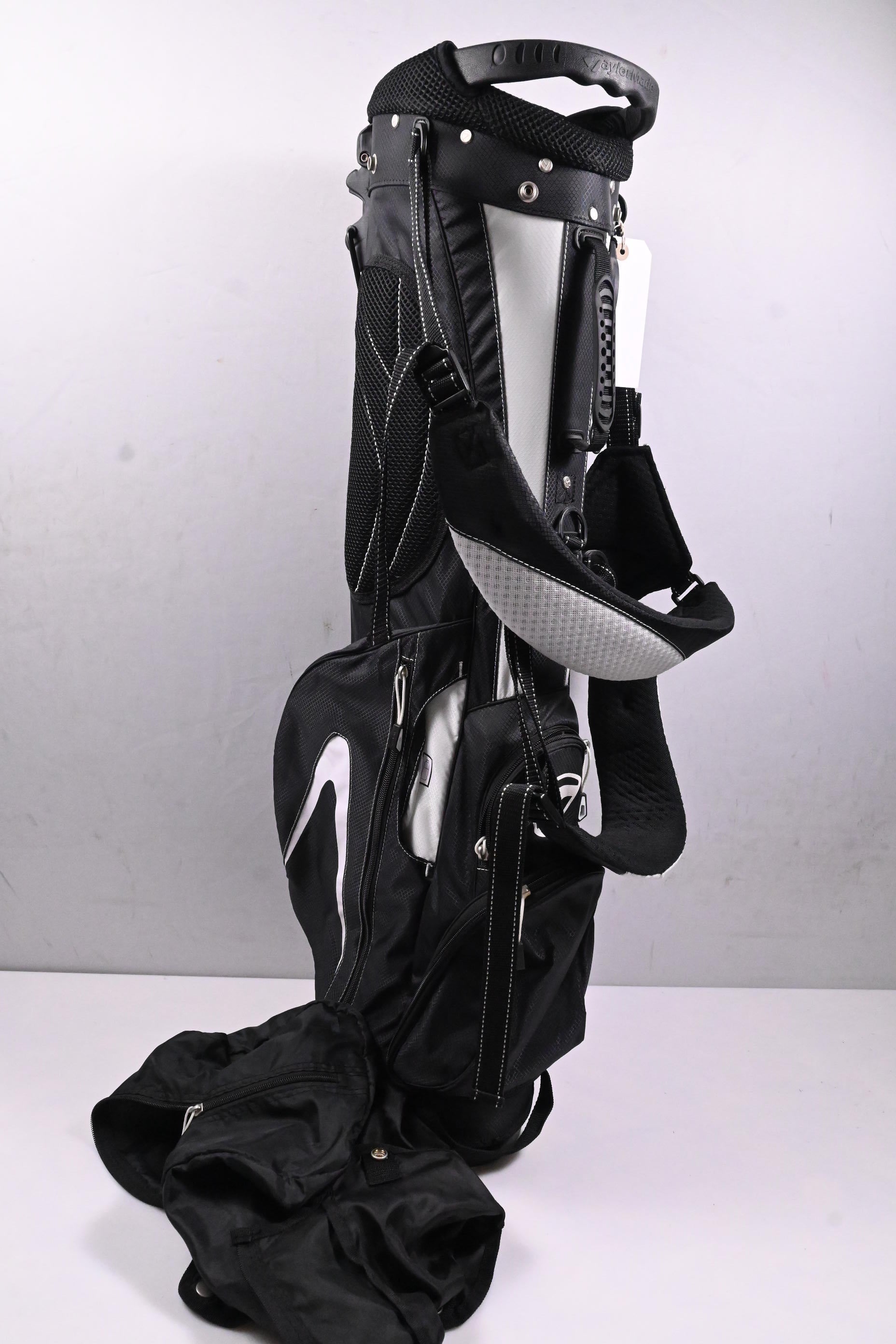 Taylormade Stand Bag / 4-Way Divider / Black, White