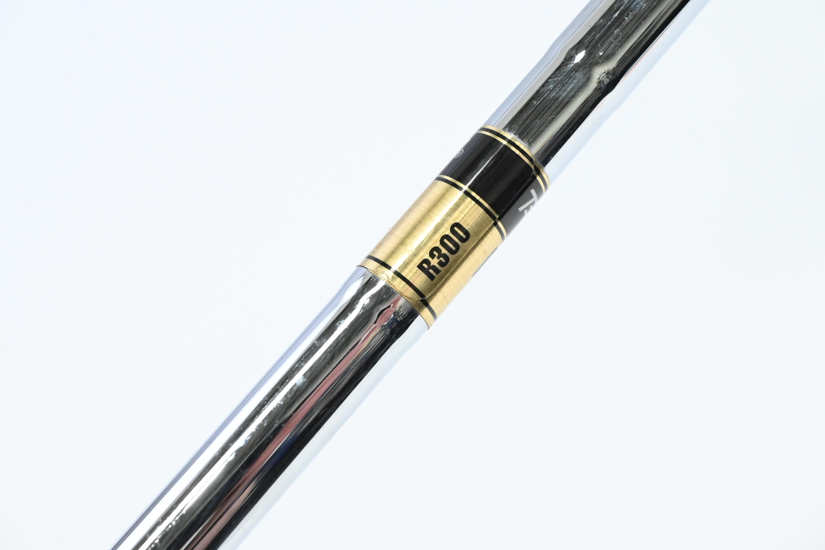Titleist 503.H #3 Hybrid / 19 Degree / Regular Flex Dynamic Gold R300 Shaft