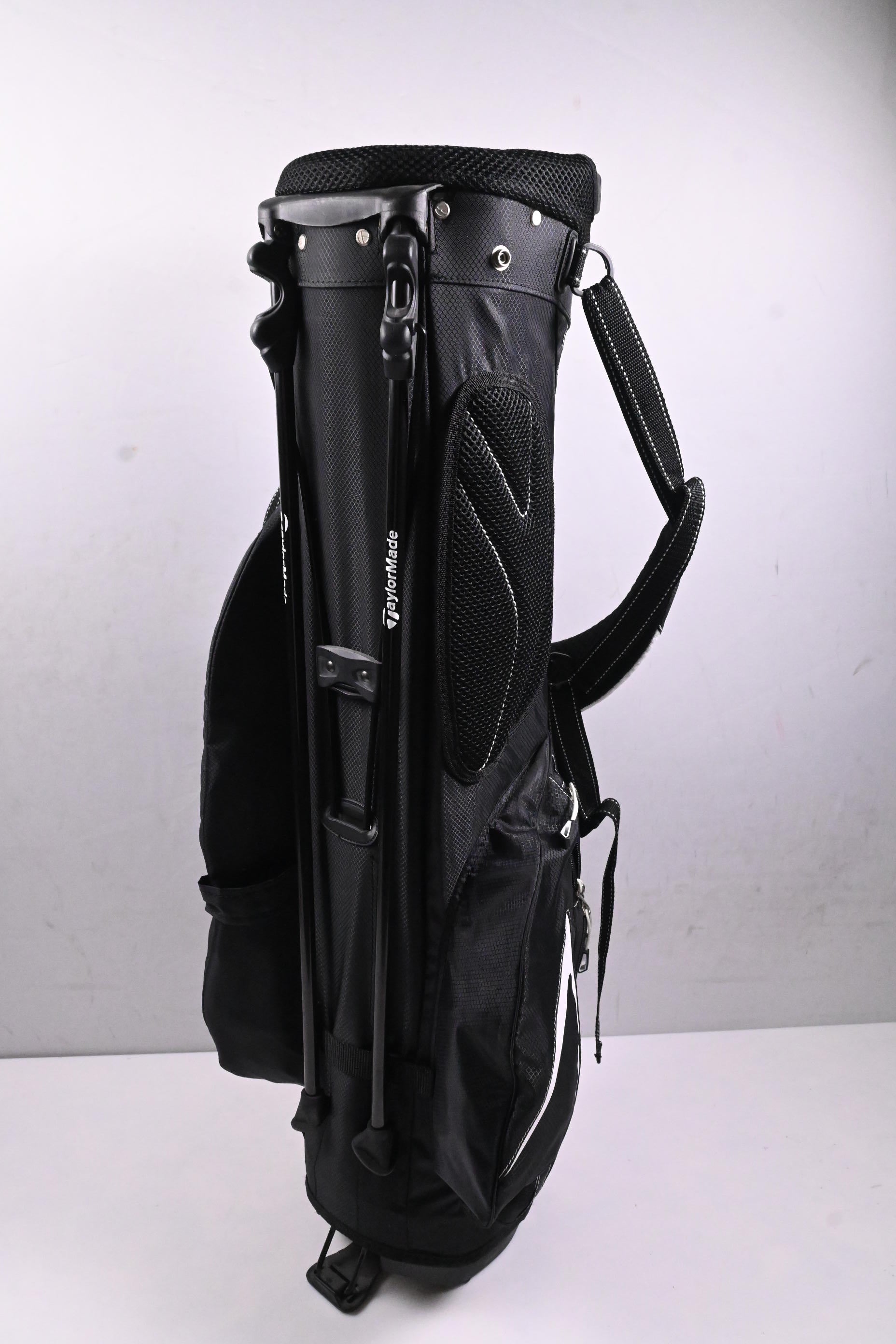 Taylormade Stand Bag / 4-Way Divider / Black, White