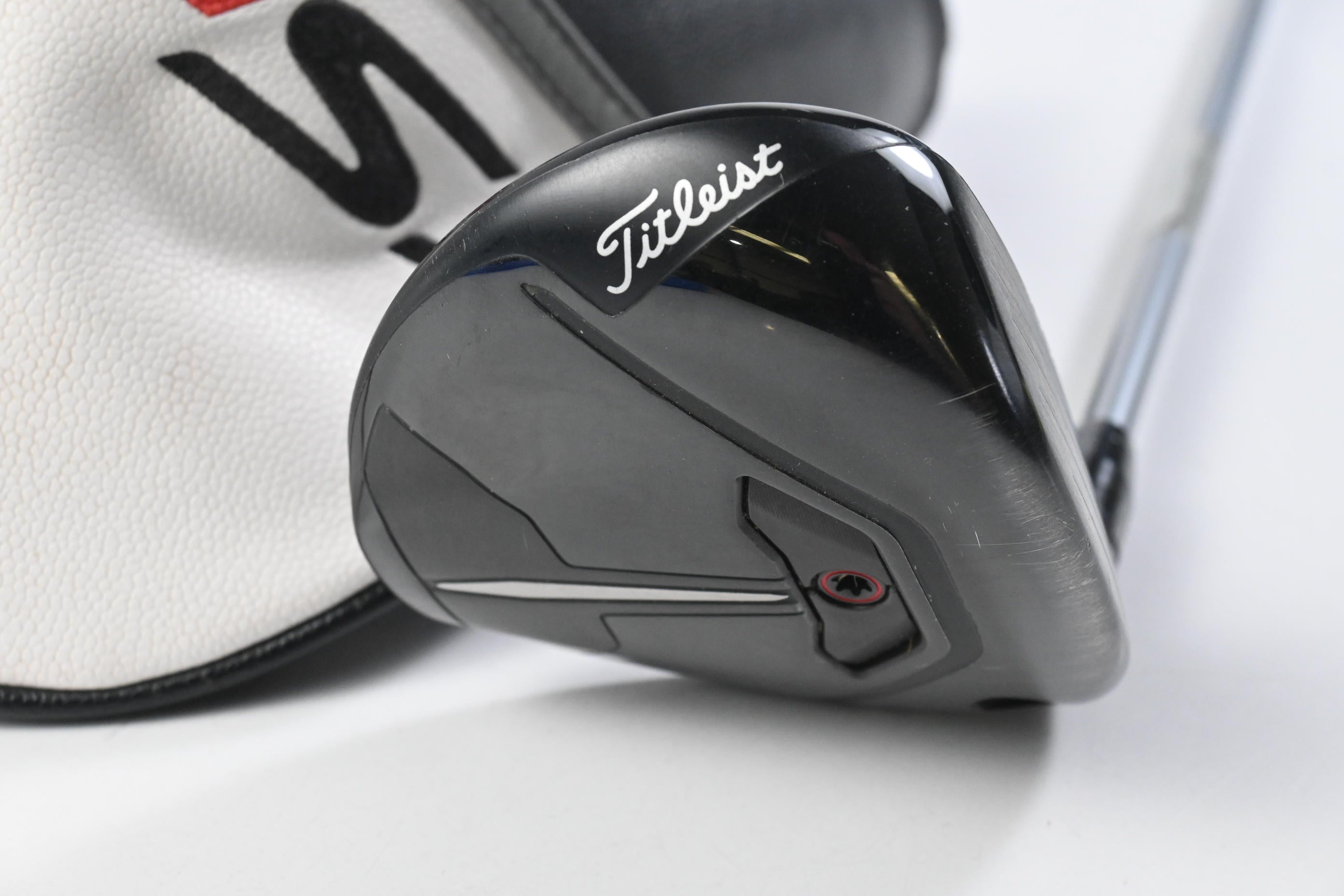 Titleist TSR2 #3 Wood / 15 Degree / Regular Flex Fujikura Airspeeder 40 Shaft