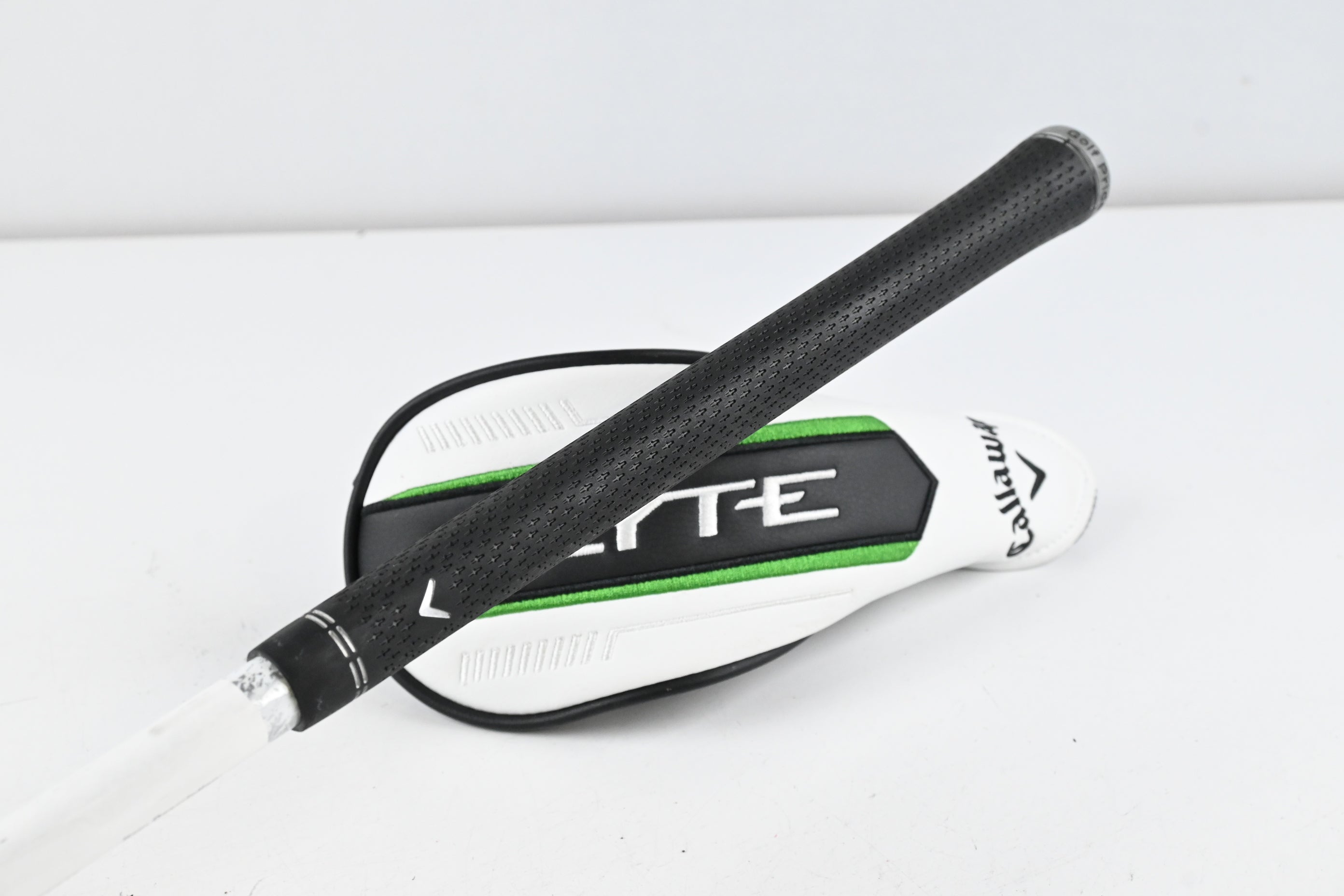 Callaway Elyte #4 Hybrid / 22 Degree / Regular Flex Denali Charcoal 60 Shaft