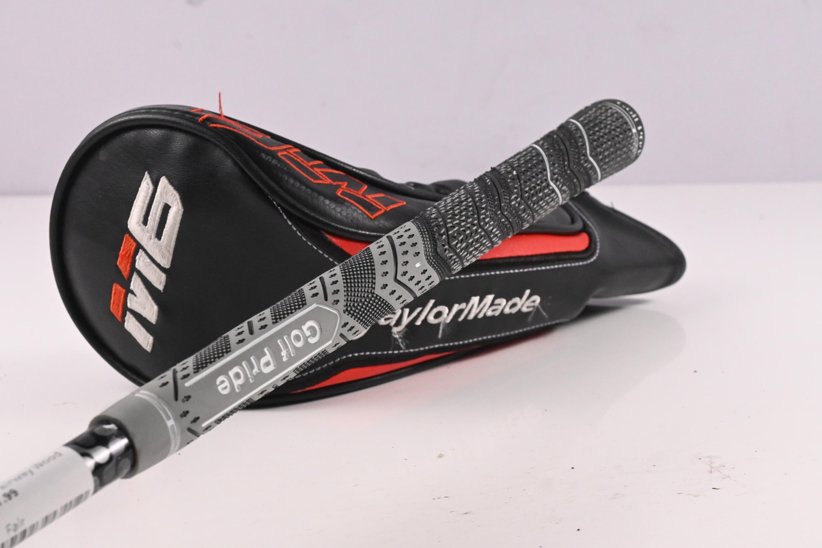 Taylormade M6 #5 Wood / 18 Degree / Stiff Flex Fujikura Atmos Orange 6 Shaft