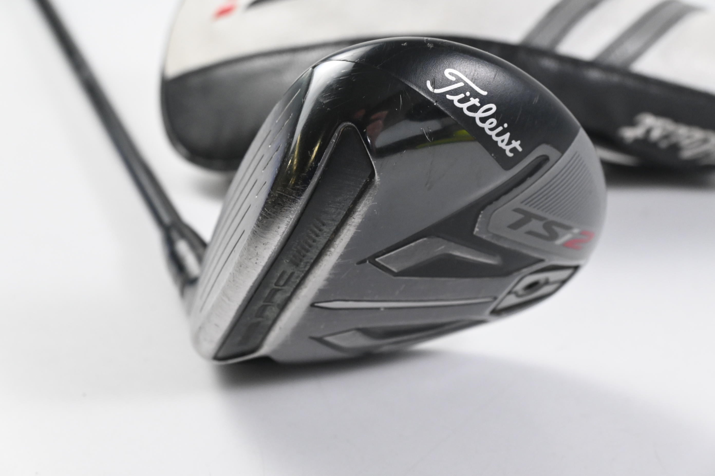 Left Hand Titleist TSi2 #3 Wood / 15 Degree / Stiff Flex HZRDUS Smoke Black RDX
