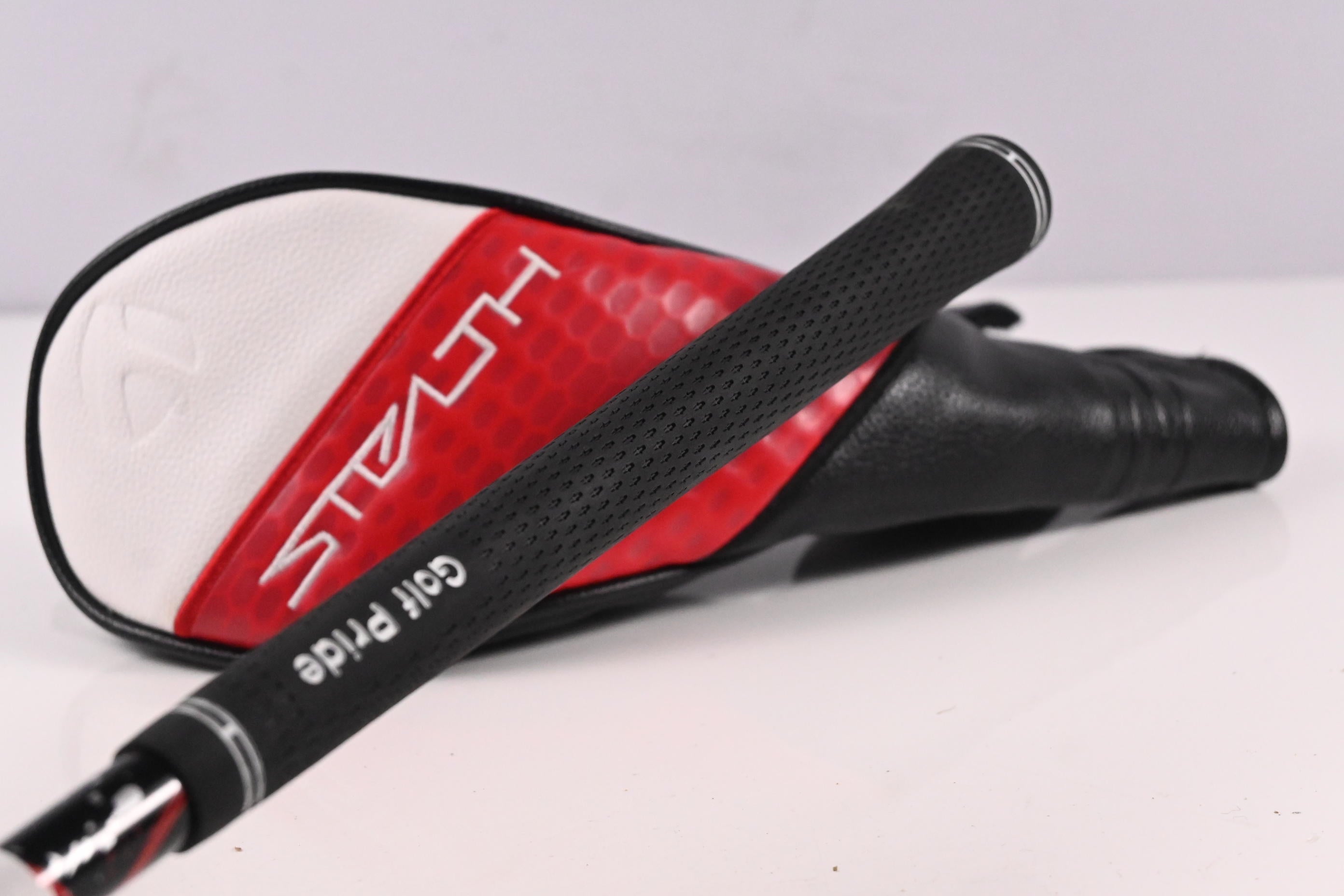 Taylormade Stealth 2 Plus #3 Wood / 15 Degree / Regular Flex Kai`li Red 65 Shaft