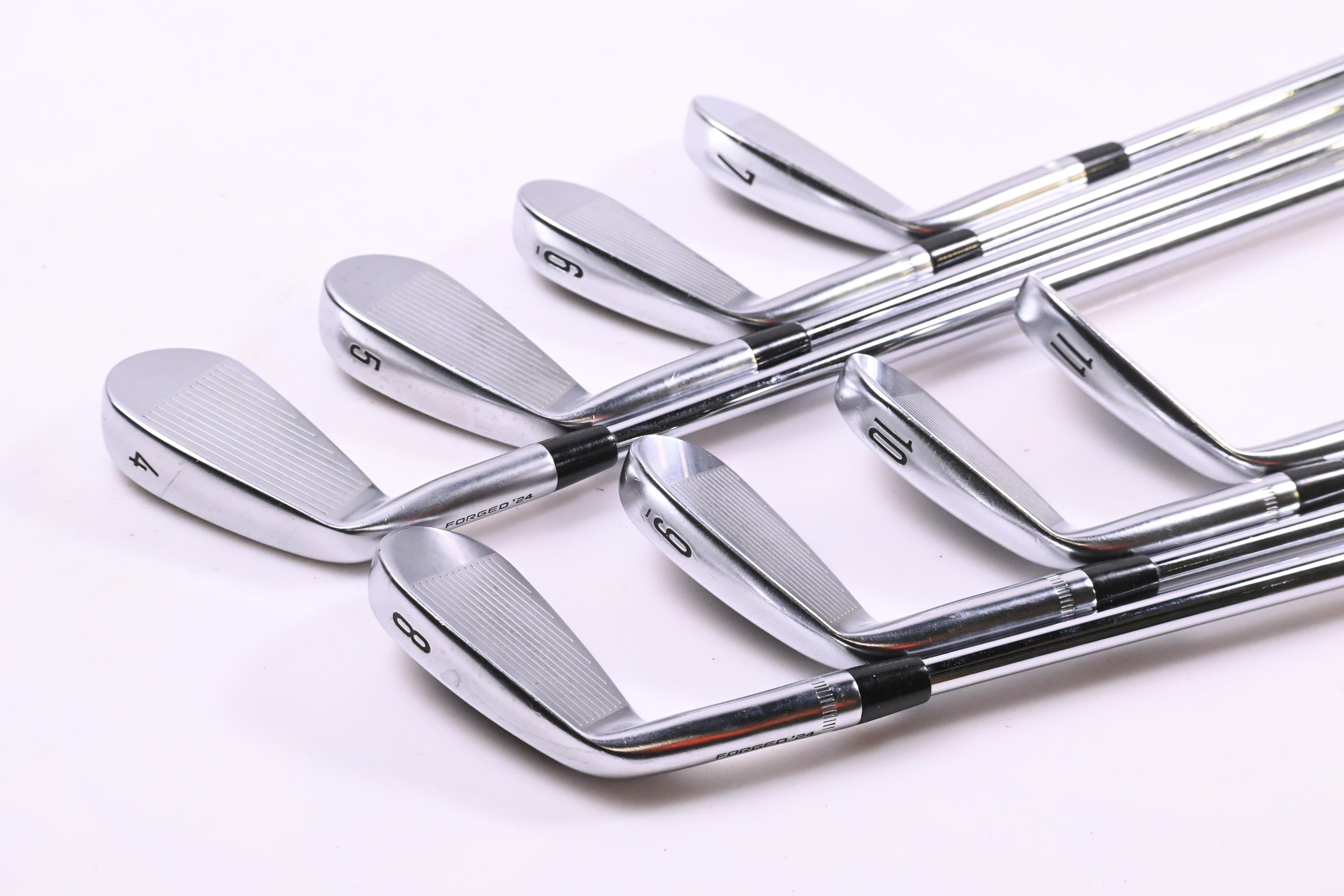 Callaway Apex CB 24 Irons / 4-PW+GW / Stiff Flex Modus Tour 120 Shafts