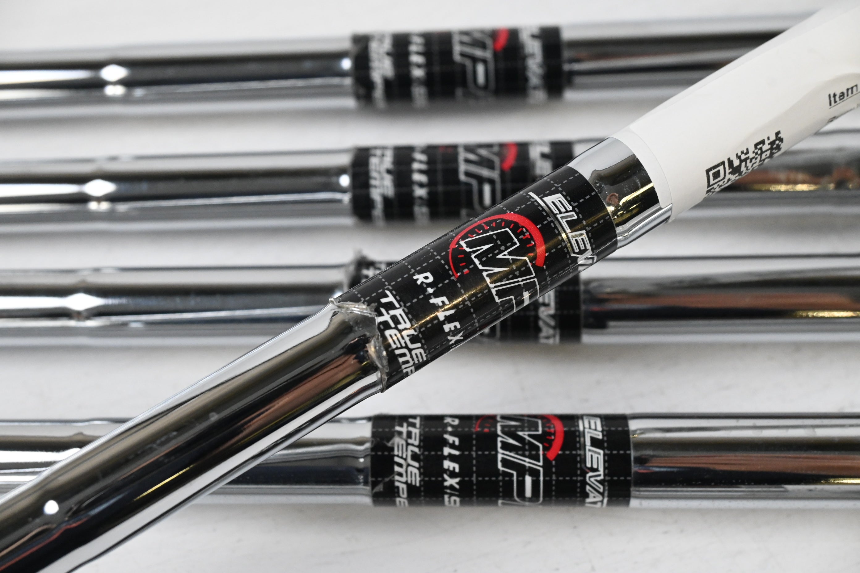 Callaway Rogue ST Max Irons / 5-PW / Regular Flex Elevate MPH 95 Shafts