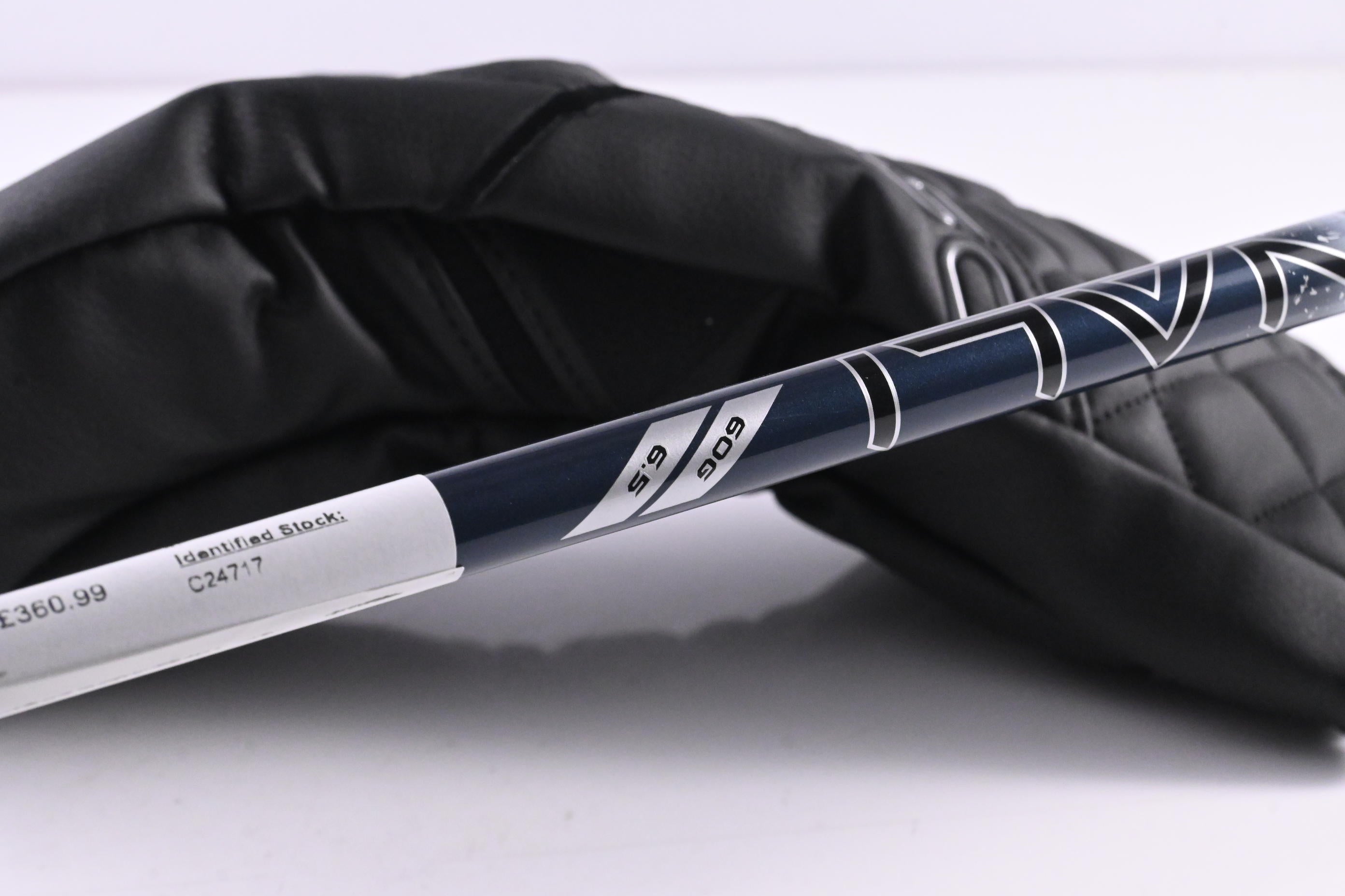 Left Hand Cobra DS-Adapt X Driver / 10.5 Degree / X-Flex Denali Blue 60 Shaft