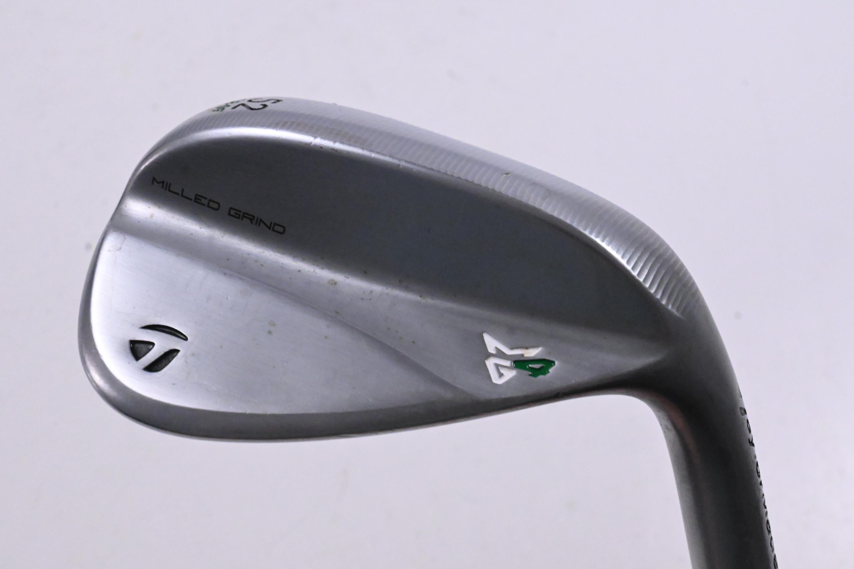 Taylormade Milled Grind 4 Gap Wedge / 52 Degree / Wedge Flex Dynamic Gold 115 Shaft