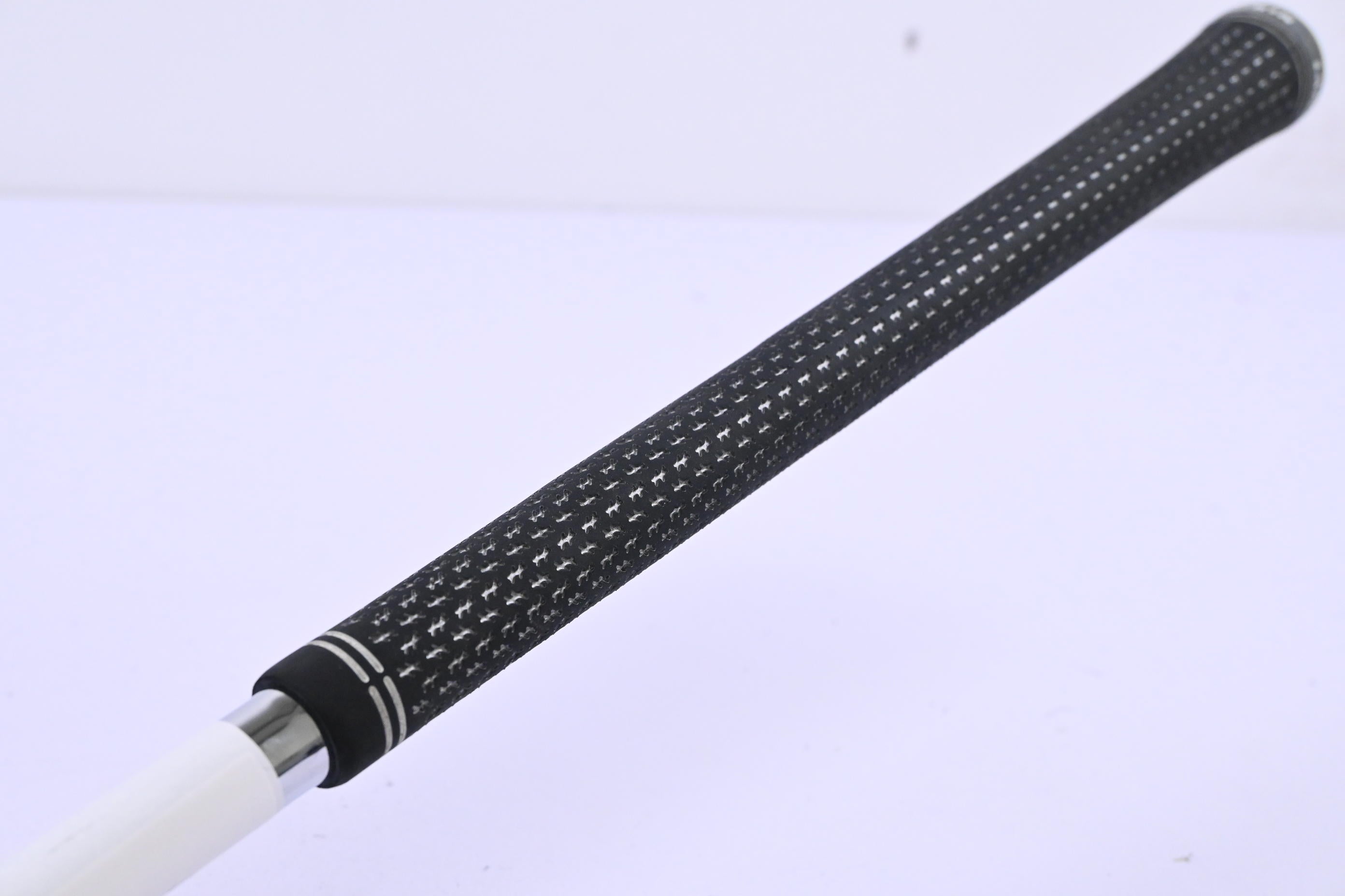Taylormade SIM2 Max #4 Iron / 19 Degree / Regular Flex KBS Max MT 85 Shaft