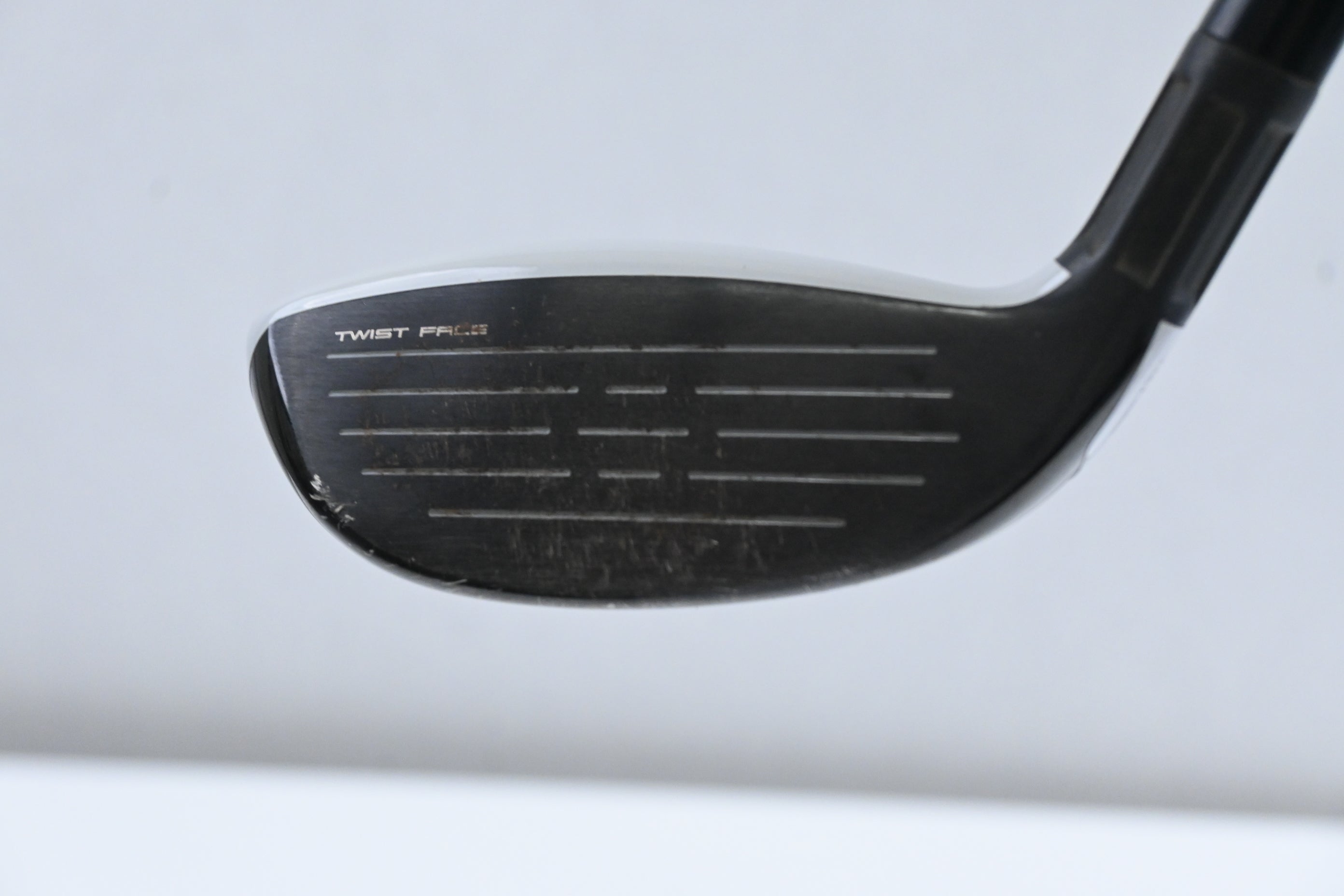 Taylormade SIM2 Max #4 Hybrid / 22 Degree / Regular Flex Fujikura Ventus Blue 6