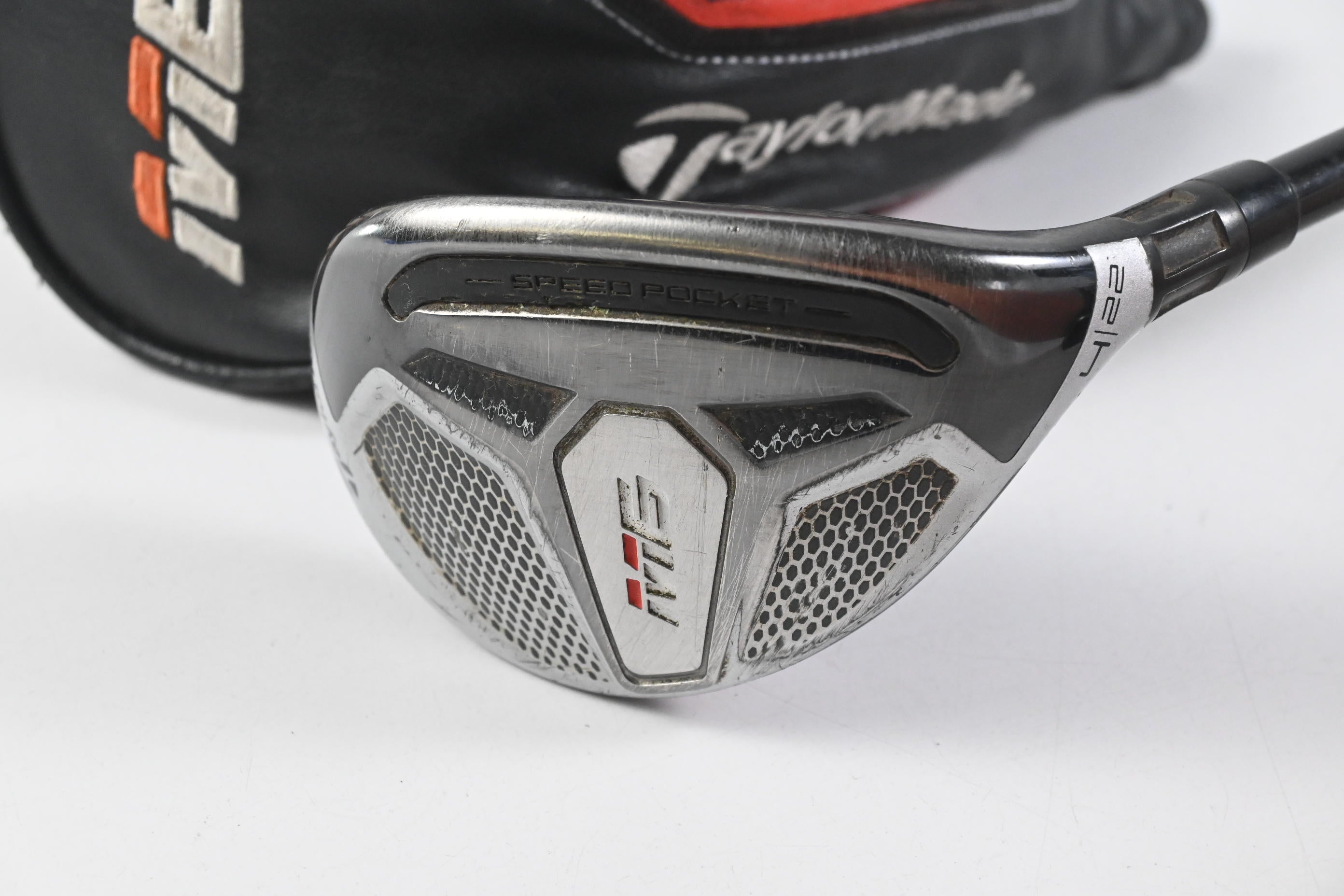 Taylormade M6 #4 Hybrid / 22 Degree / Regular Flex Fujikura Atmos Red 6 Shaft