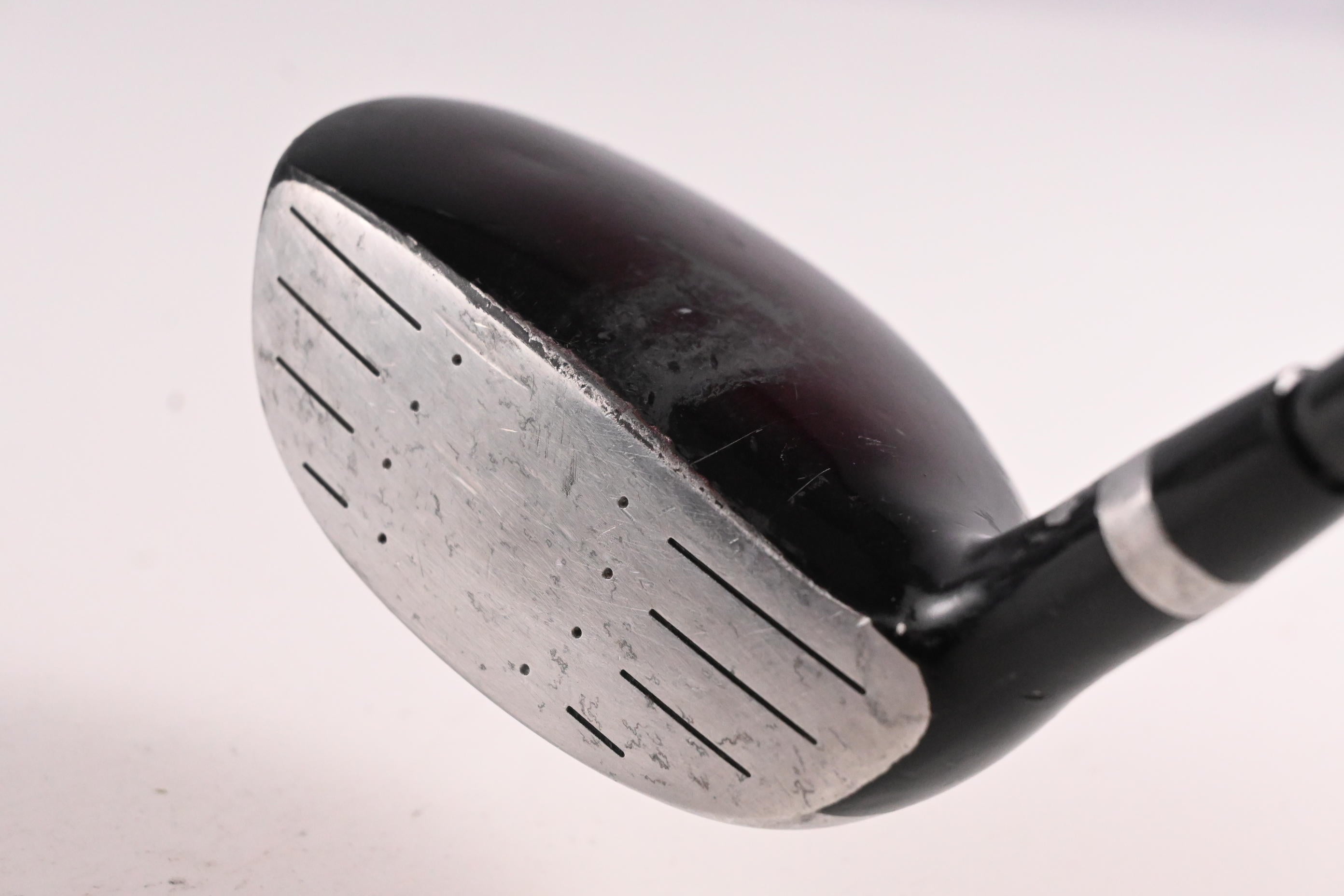 Wilson Deep Red HL #3 Hybrid / 21 Degree / Regular Flex Wilson Shaft
