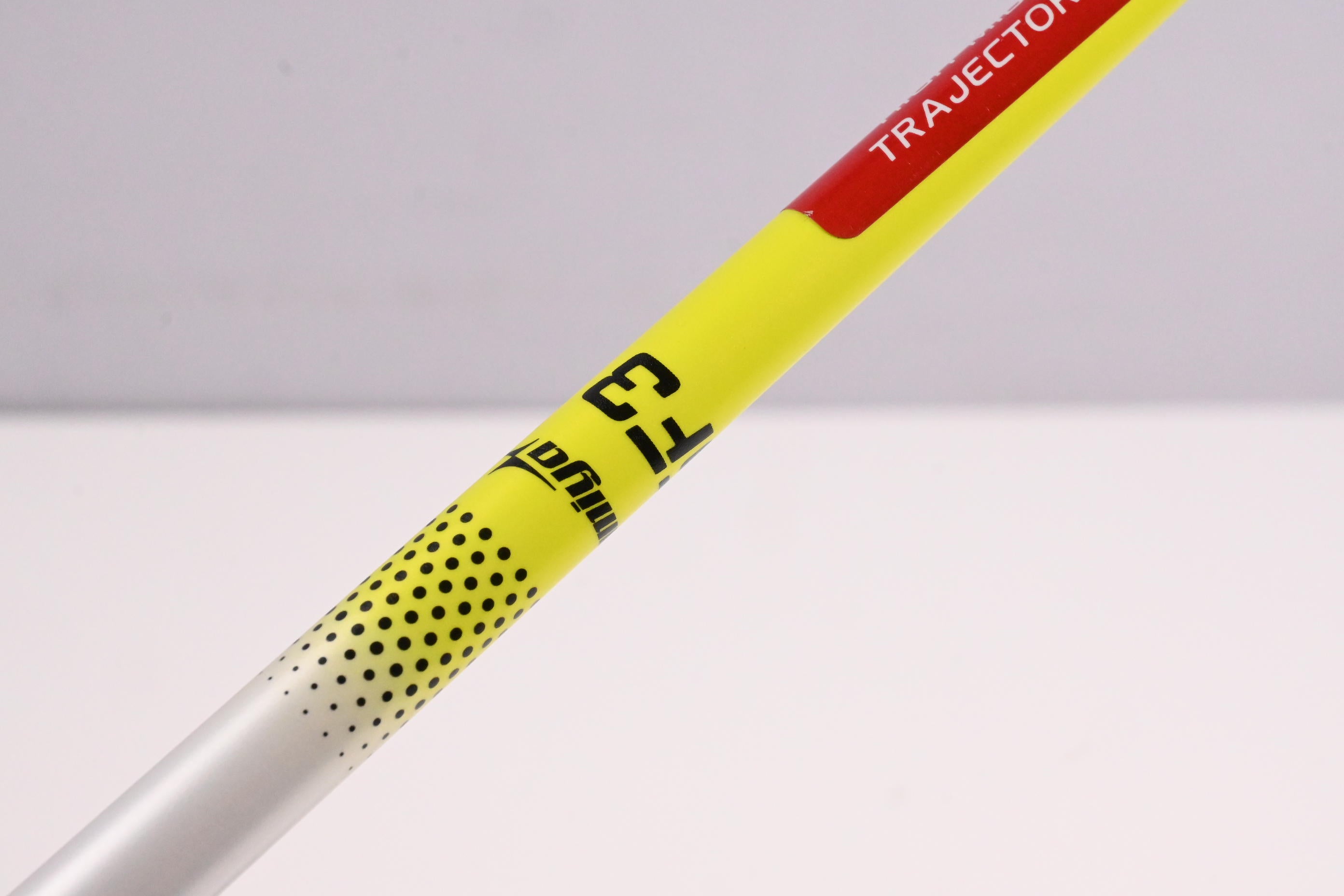 UST Proforce V2 Yellow 85 Hybrid Shaft / Regular Flex / Taylormade Adapter