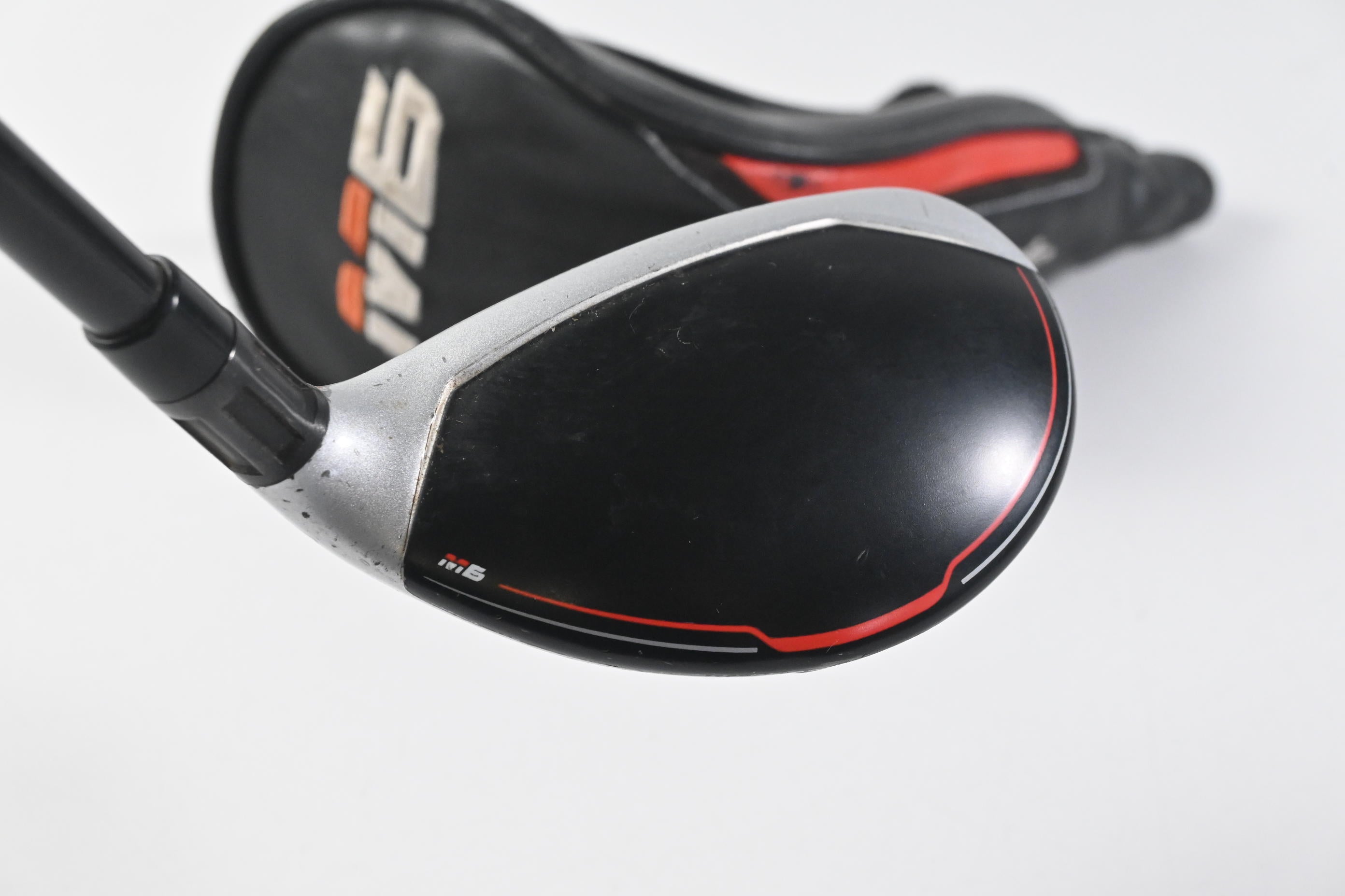 Taylormade M6 #4 Hybrid / 22 Degree / Regular Flex Fujikura Atmos Red 6 Shaft