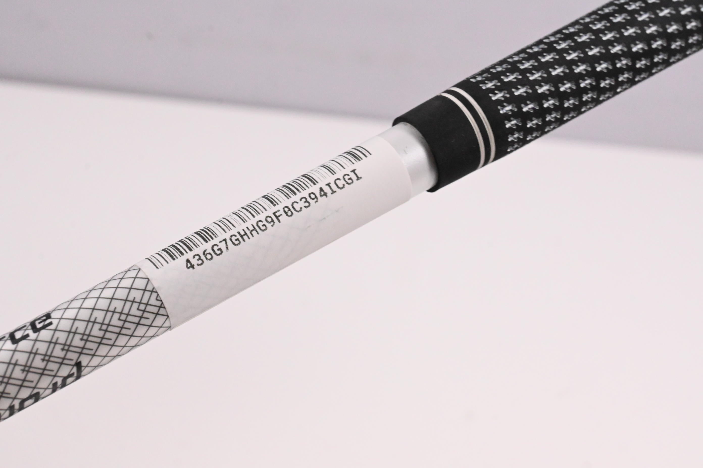 UST Proforce V2 Yellow 85 Hybrid Shaft / Regular Flex / Taylormade Adapter