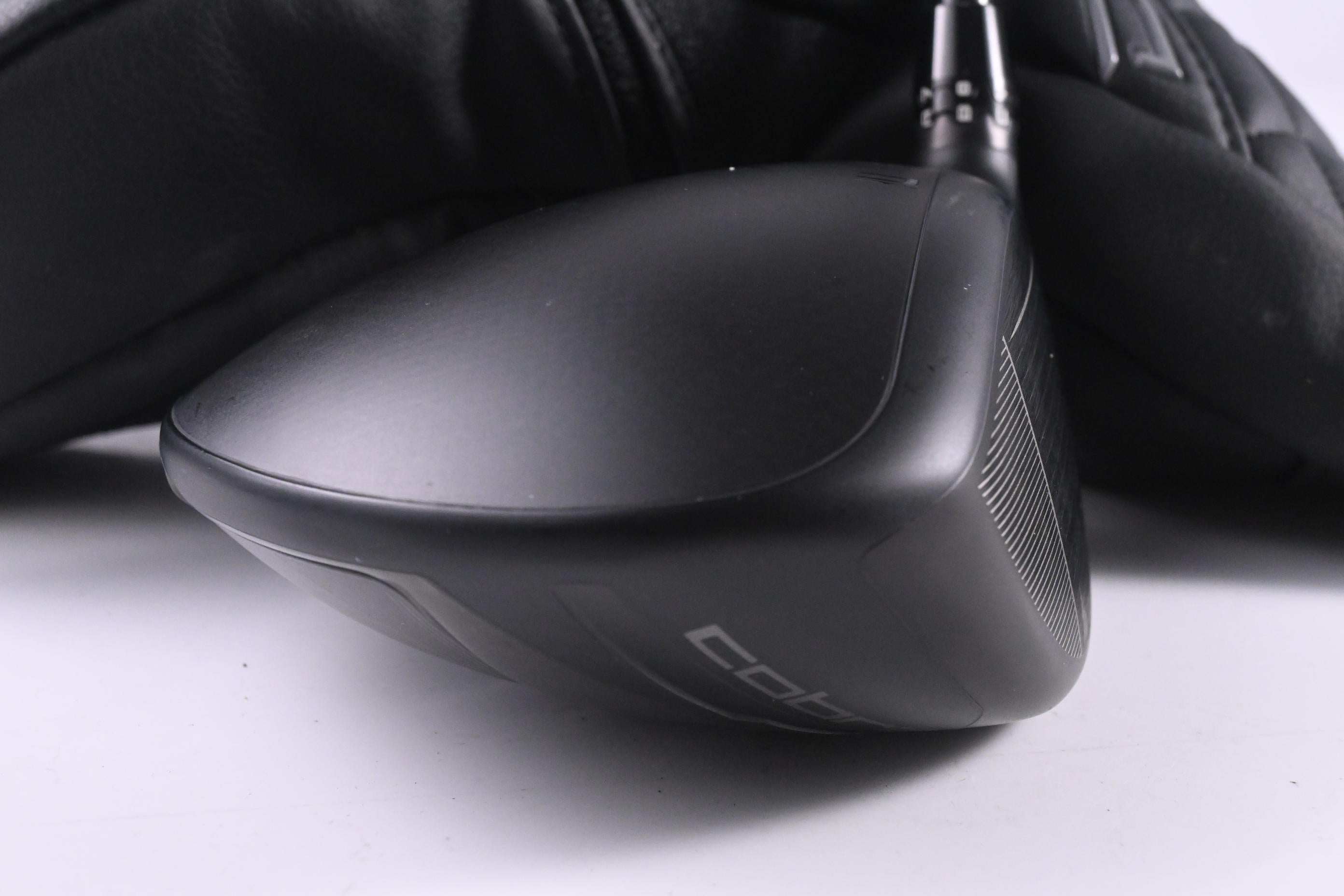 Cobra DS-Adapt LS Driver / 10.5 Degree / Stiff Flex Denali Black 60 Shaft