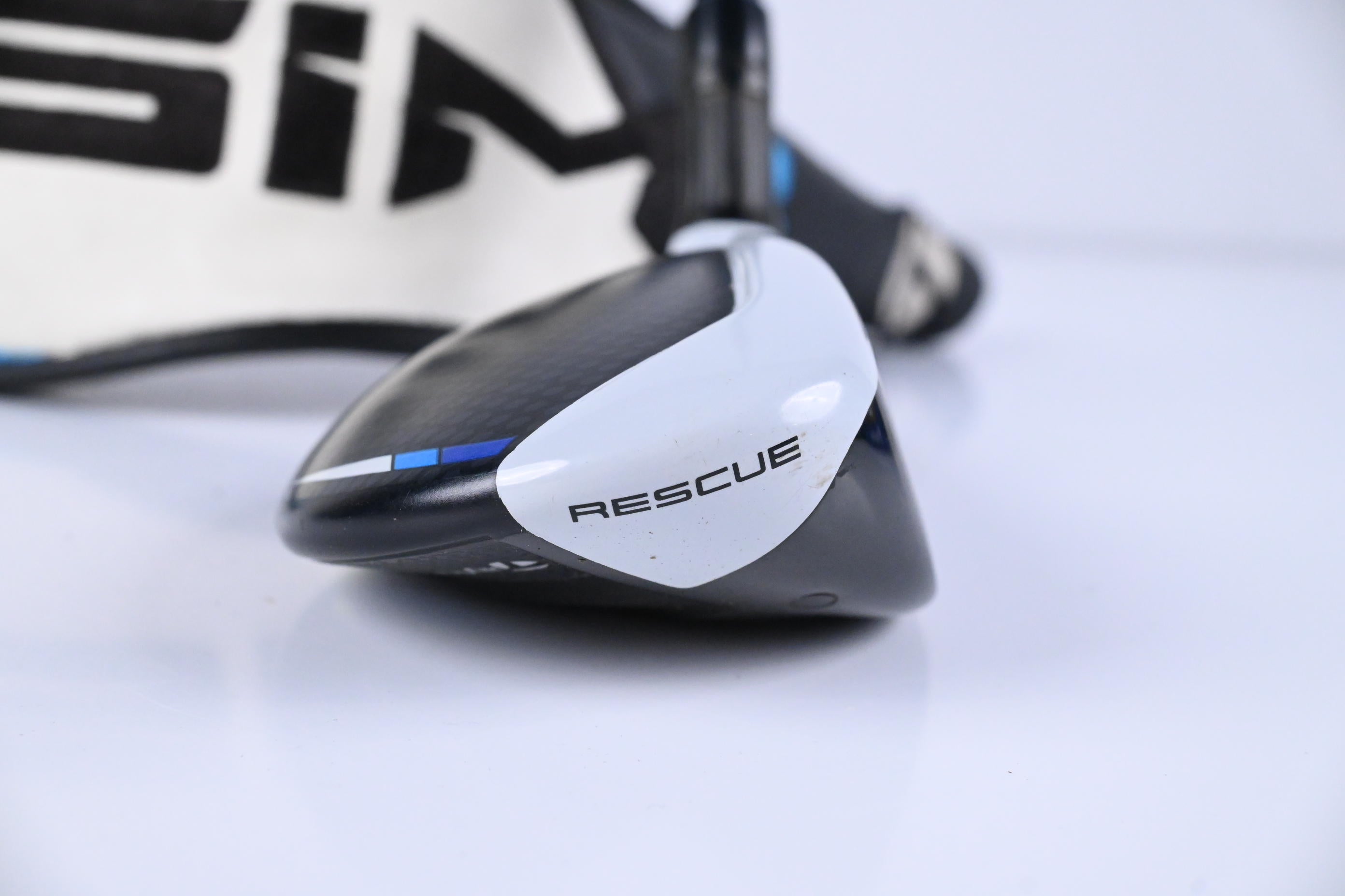 Taylormade SIM2 Max #3 Hybrid / 19 Degree / Regular Flex Fujikura Ventus Blue 6