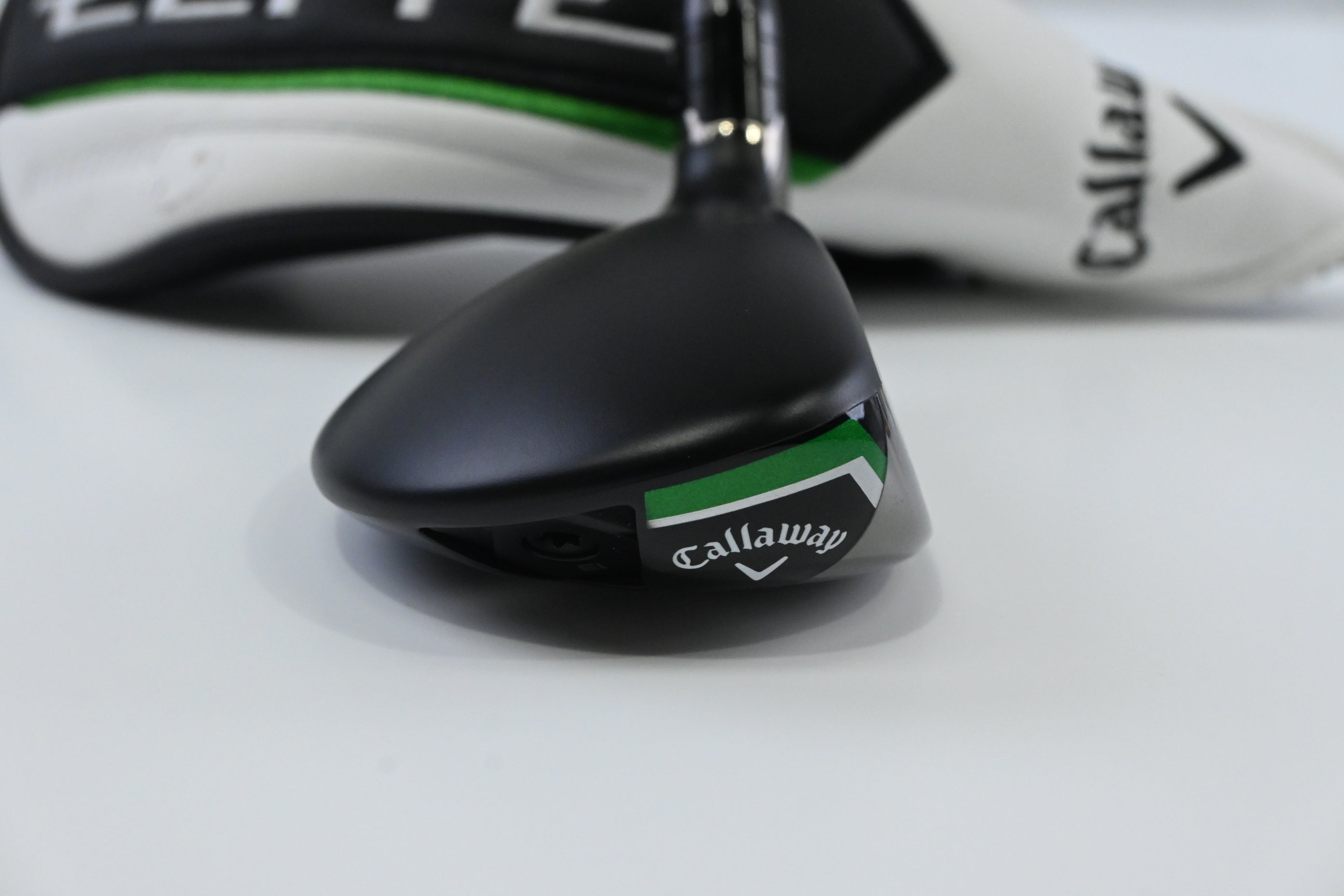 Callaway Elyte #4 Hybrid / 22 Degree / Regular Flex Denali Charcoal 60 Shaft