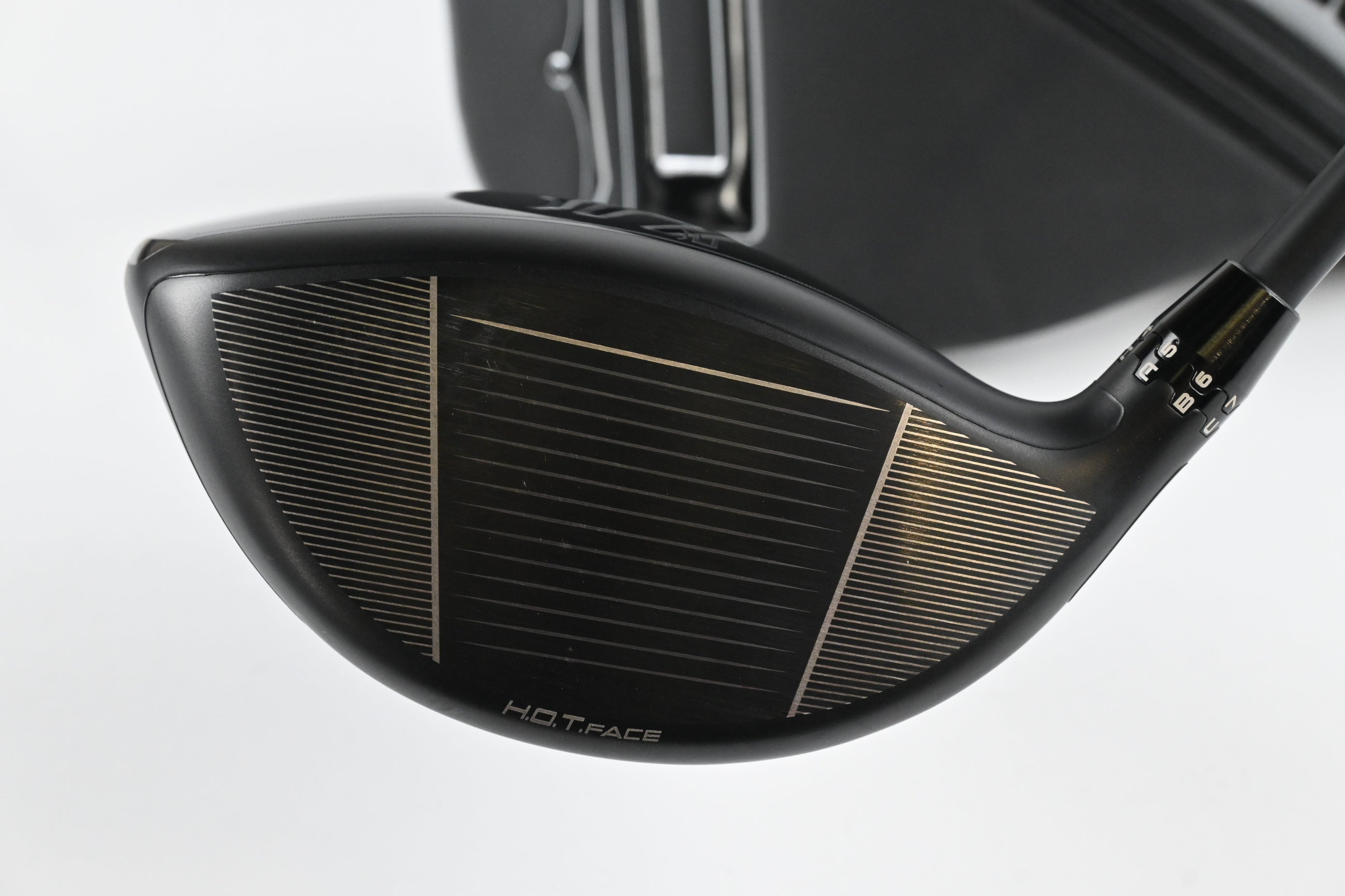 Cobra OPTM X Driver / 10.5 Degree / Regular Flex Kai'li Dark Waves 60 Shaft