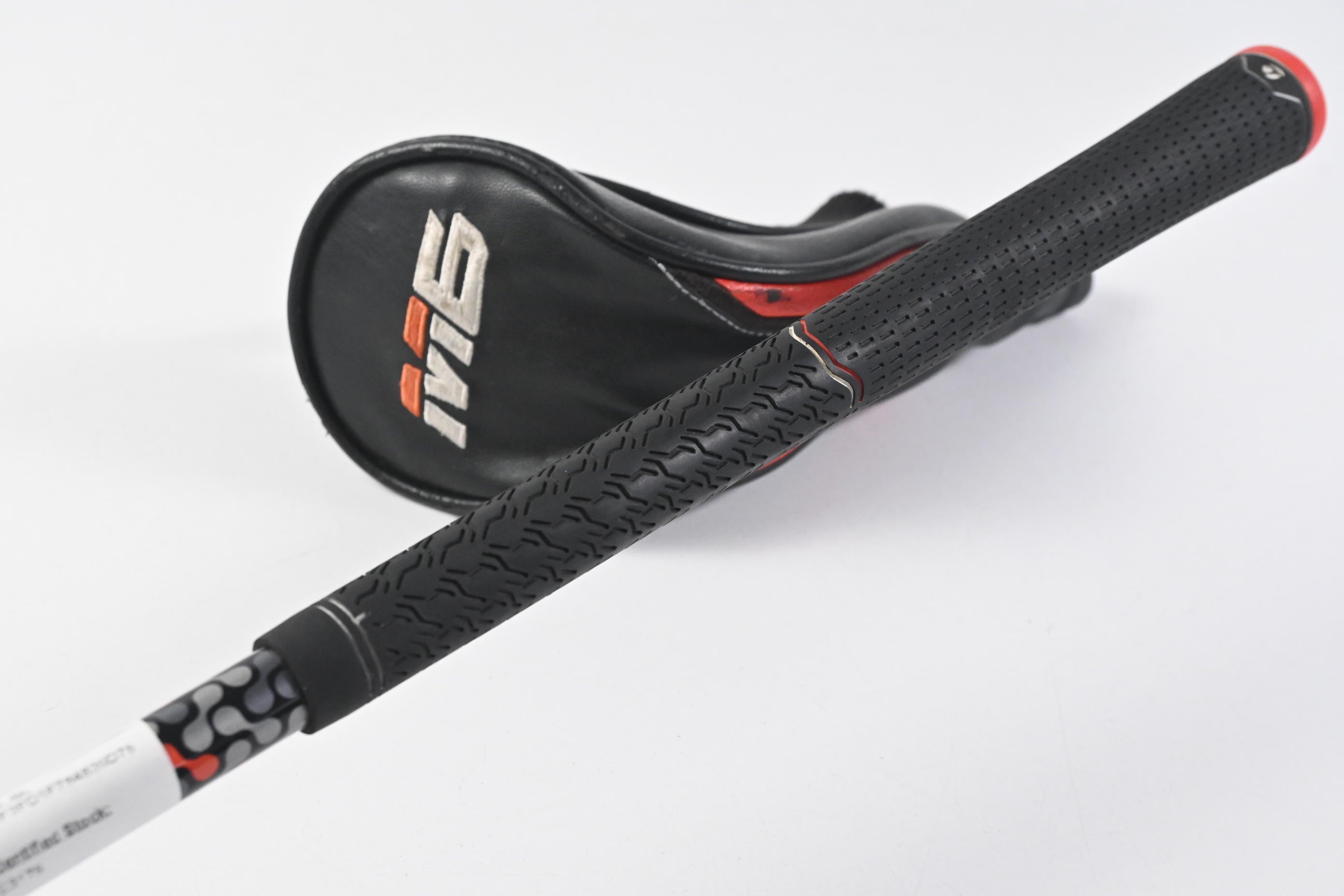 Taylormade M6 #4 Hybrid / 22 Degree / Regular Flex Fujikura Atmos Red 6 Shaft