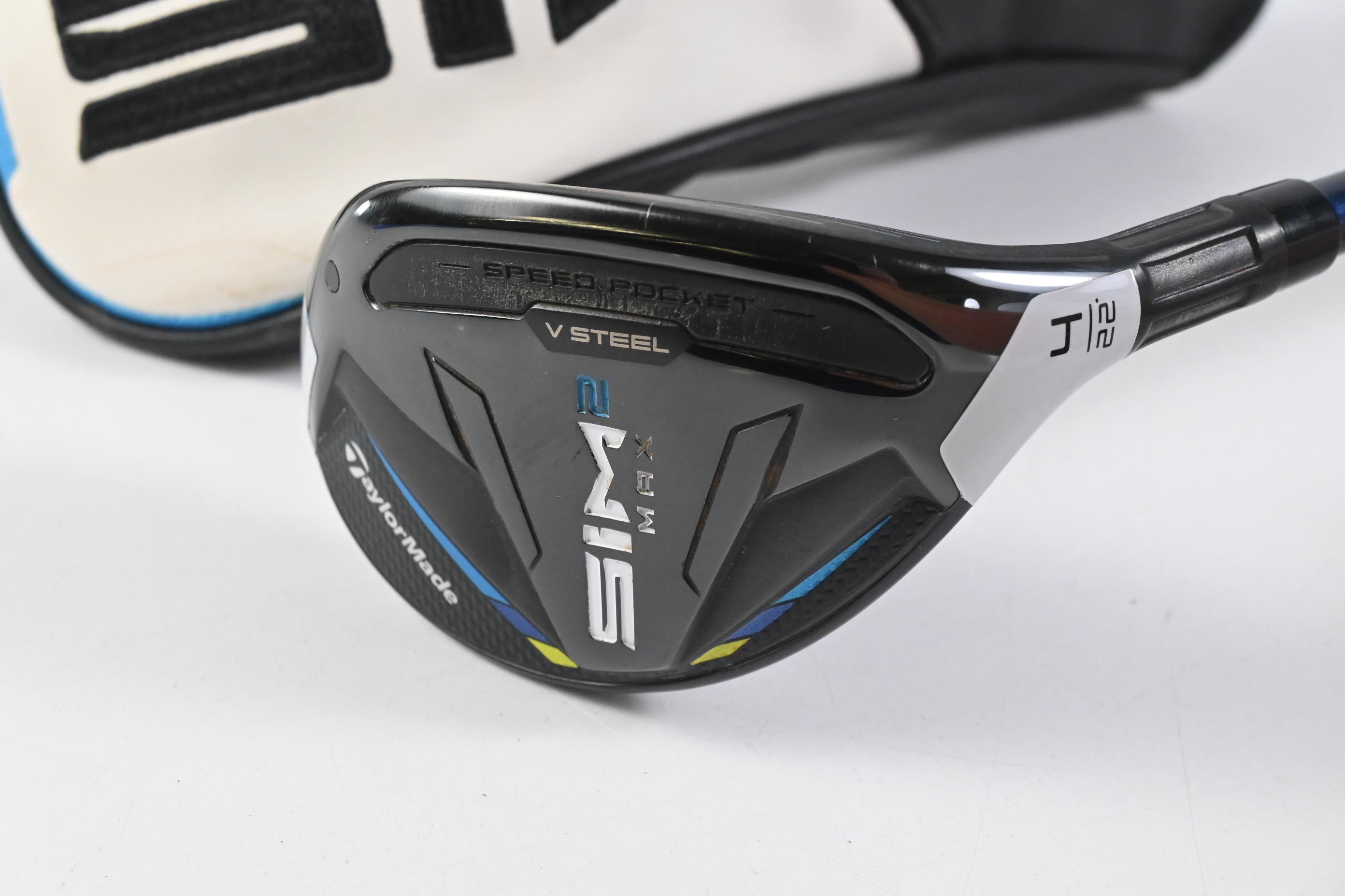 Taylormade SIM2 Max #4 Hybrid / 22 Degree / Stiff Flex Ventus Blue 7 Shaft
