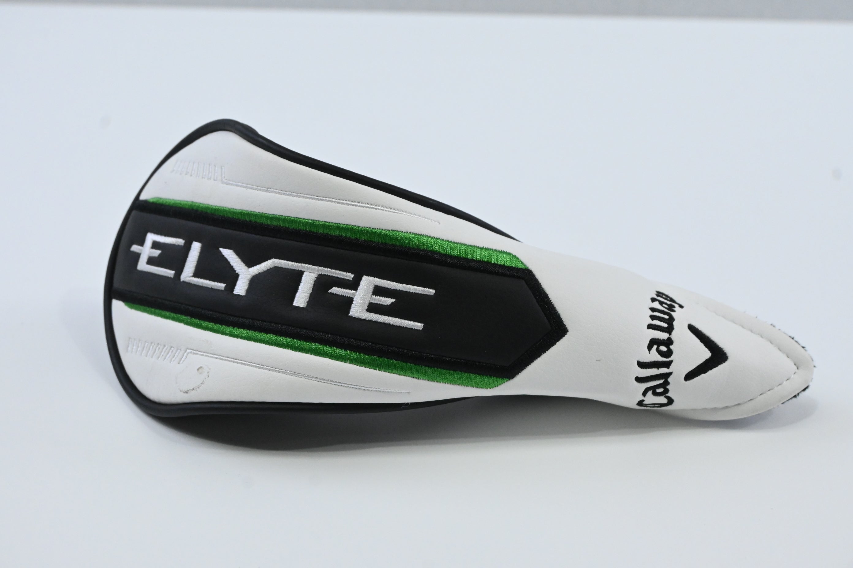 Callaway Elyte #4 Hybrid / 22 Degree / Regular Flex Denali Charcoal 60 Shaft