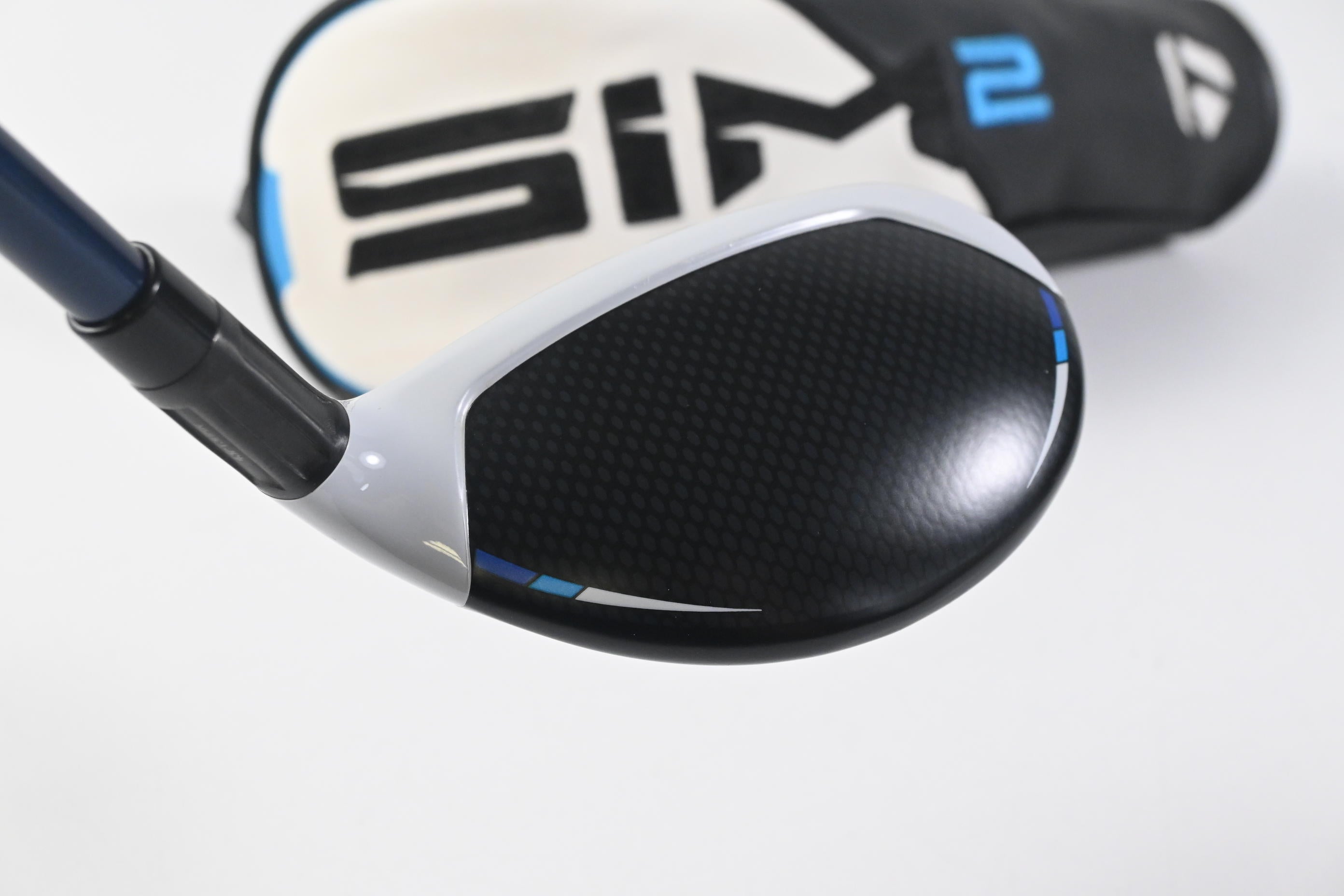 Taylormade SIM2 Max #4 Hybrid / 22 Degree / Stiff Flex Ventus Blue 7 Shaft