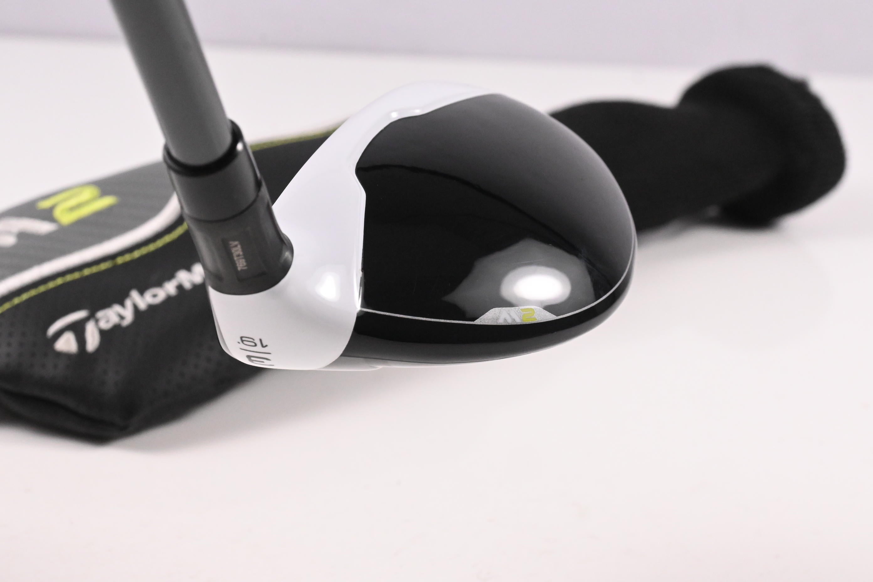 Taylormade M2 2017 #3 Hybrid / 19 Degree / Regular Flex Reax 65 Shaft