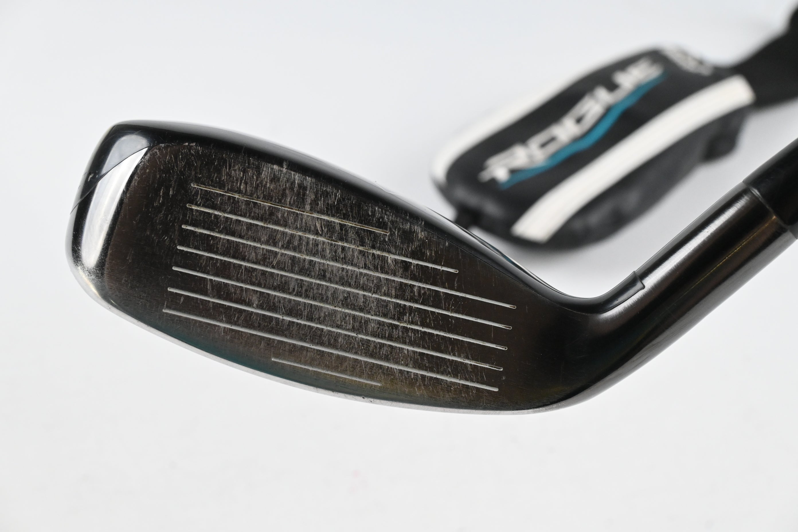 Callaway Rogue #4 Hybrid / 21 Degree / Regular Flex Aldila Synergy 60 Shaft