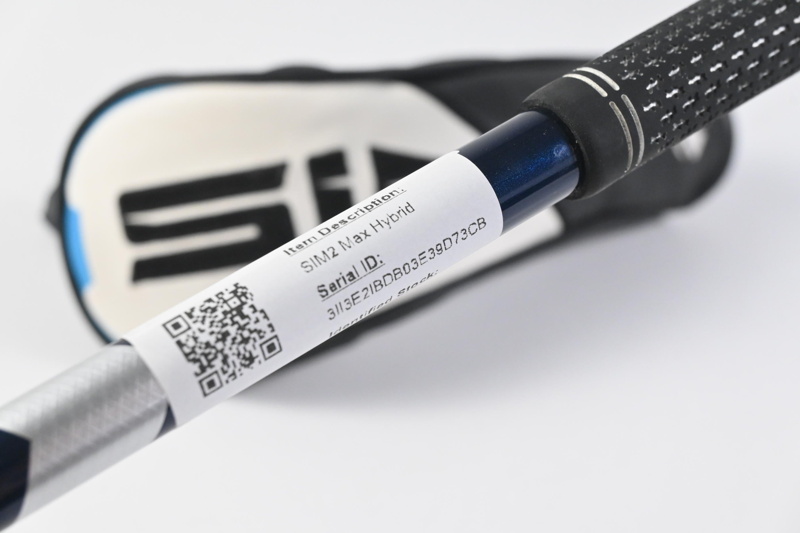 Taylormade SIM2 Max #4 Hybrid / 22 Degree / Stiff Flex Ventus Blue 7 Shaft