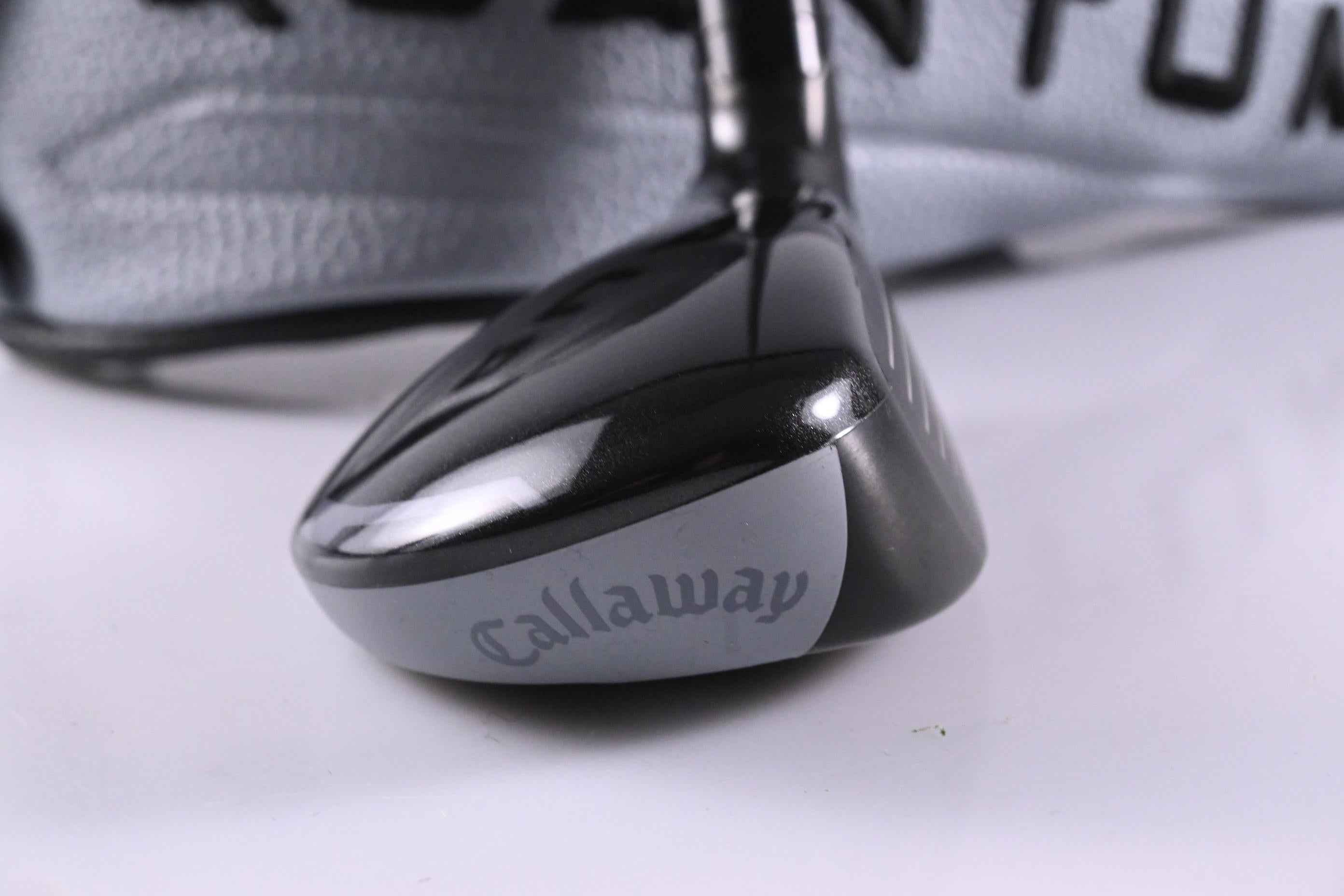 Callaway Quantum Max #3 Hybrid / 19 Degree / Regular Flex Denali Frost Silver 60