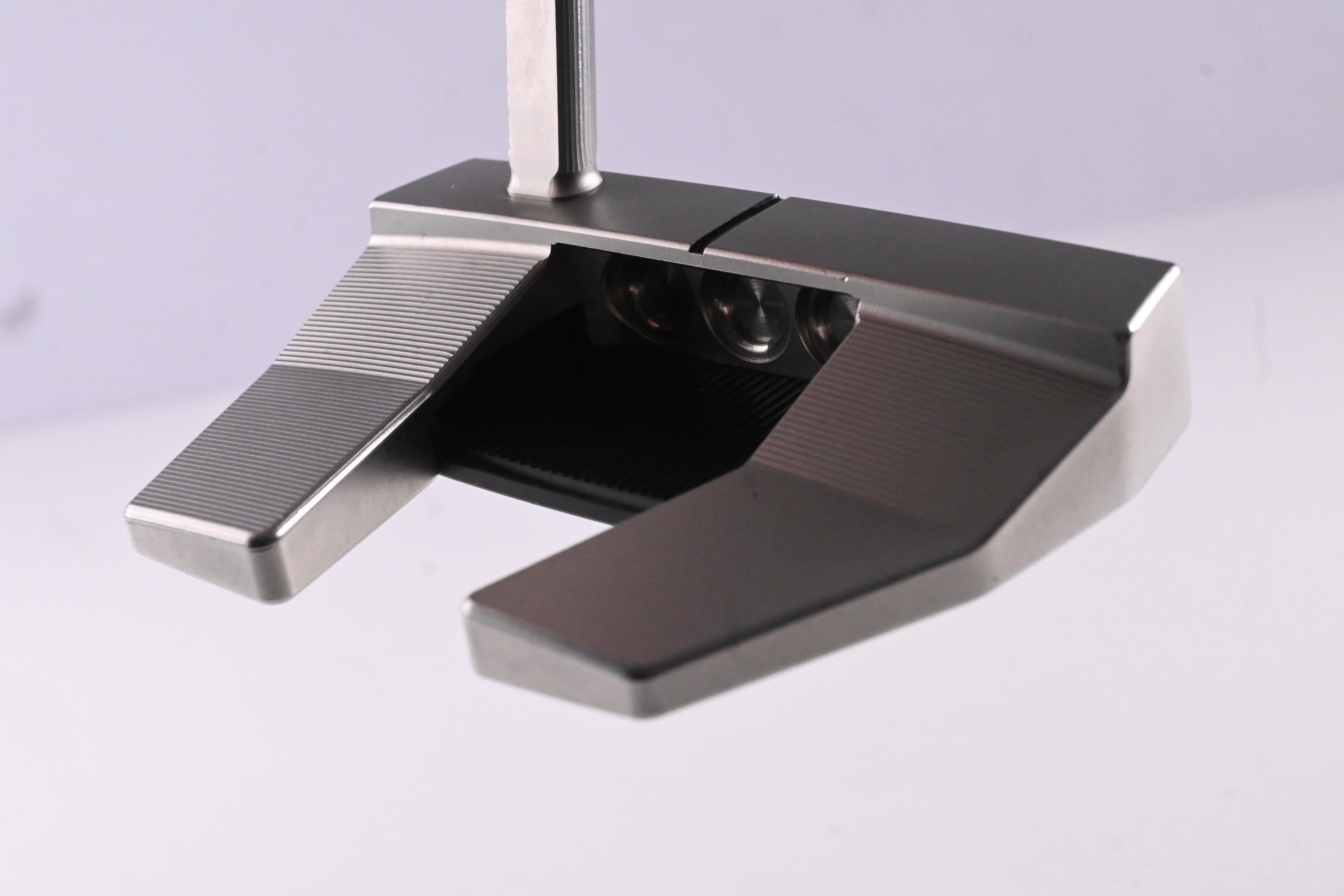 Scotty Cameron 2024 Phantom 5.5 Putter / 32 Inch