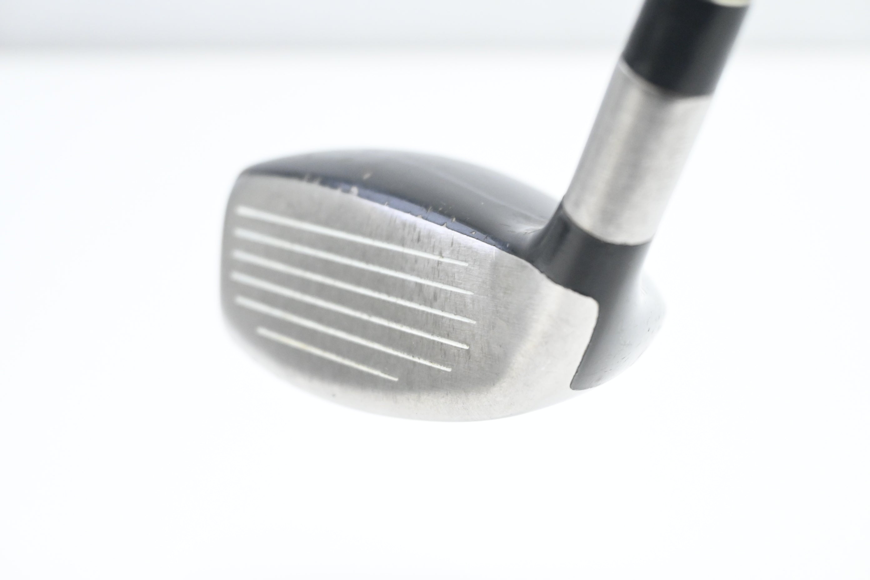 Taylormade Rescue 2009 #3 Hybrid / 19 Degree / Regular Flex Aldila Reax 65