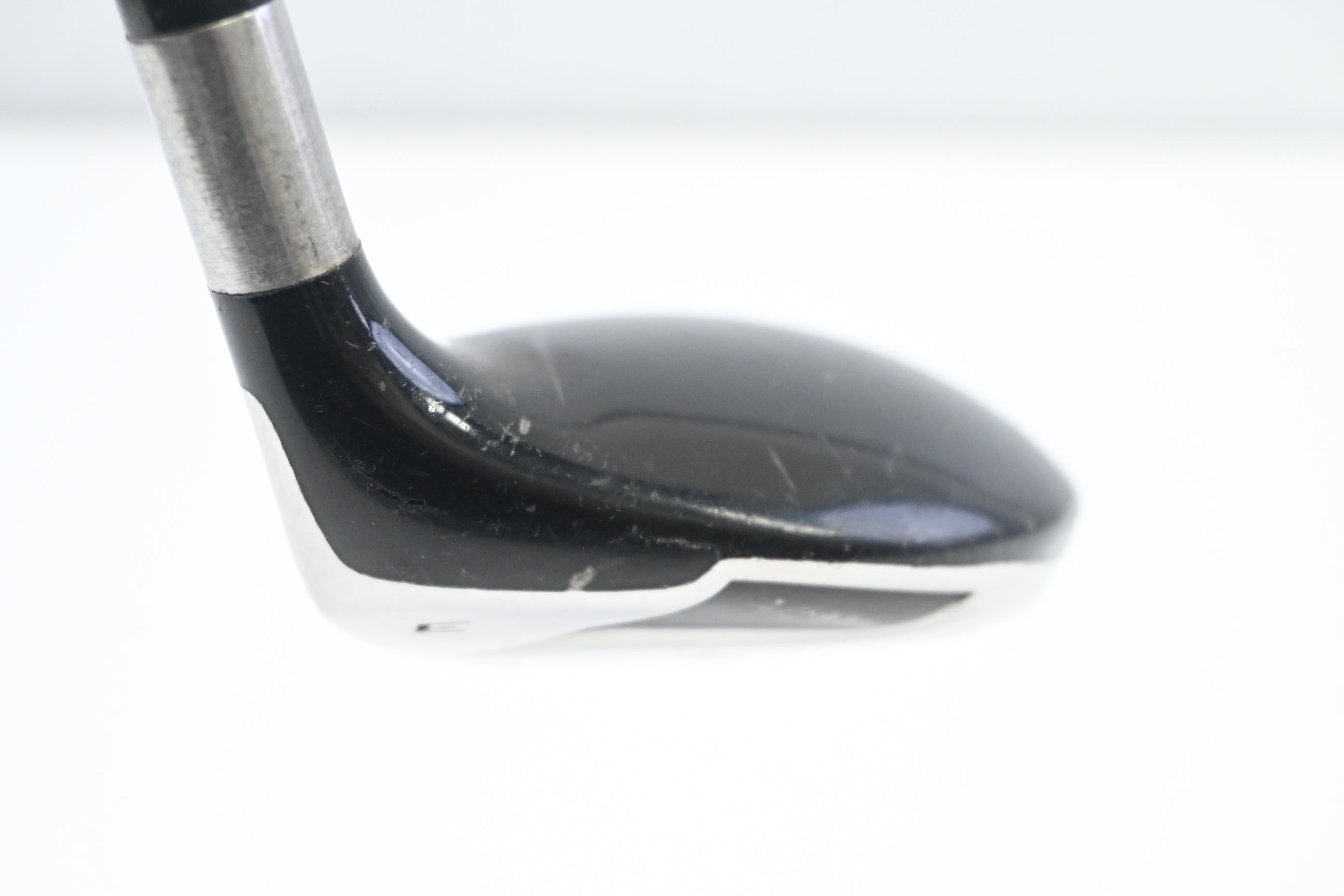Taylormade Rescue 2009 #3 Hybrid / 19 Degree / Regular Flex Aldila Reax 65
