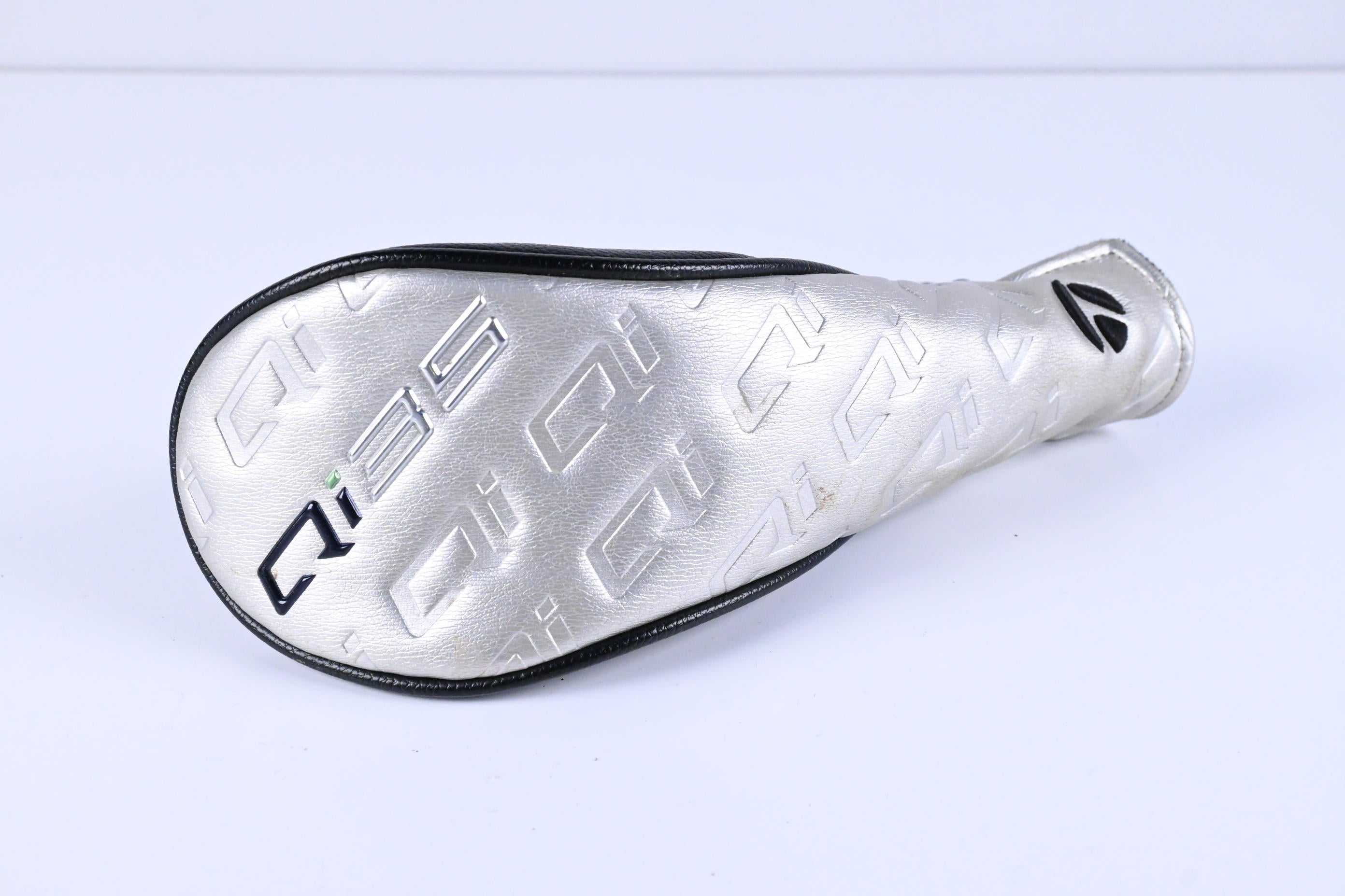 Taylormade Qi35 #4 Hybrid / 22 Degree / Stiff Flex Fujikura Ventus Blue 7 Shaft