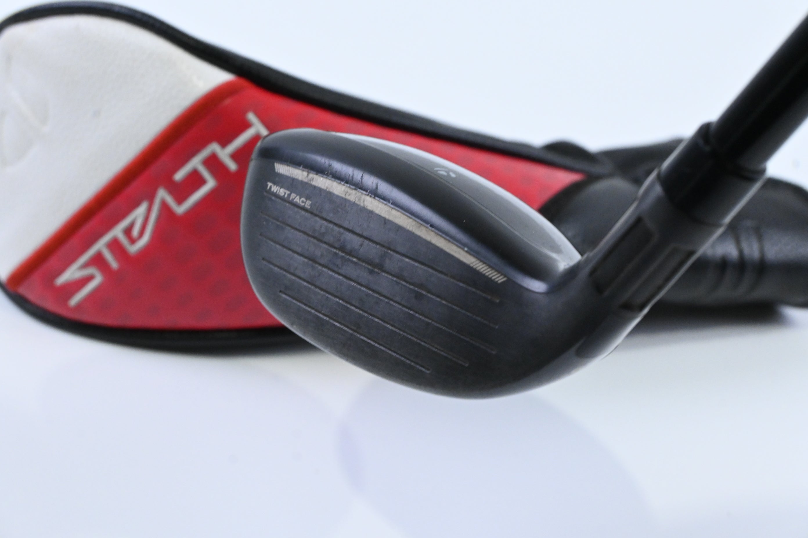 Taylormade Stealth 2 #3 Hybrid / 19 Degree / Regular Flex Fujikura Ventus TR Red