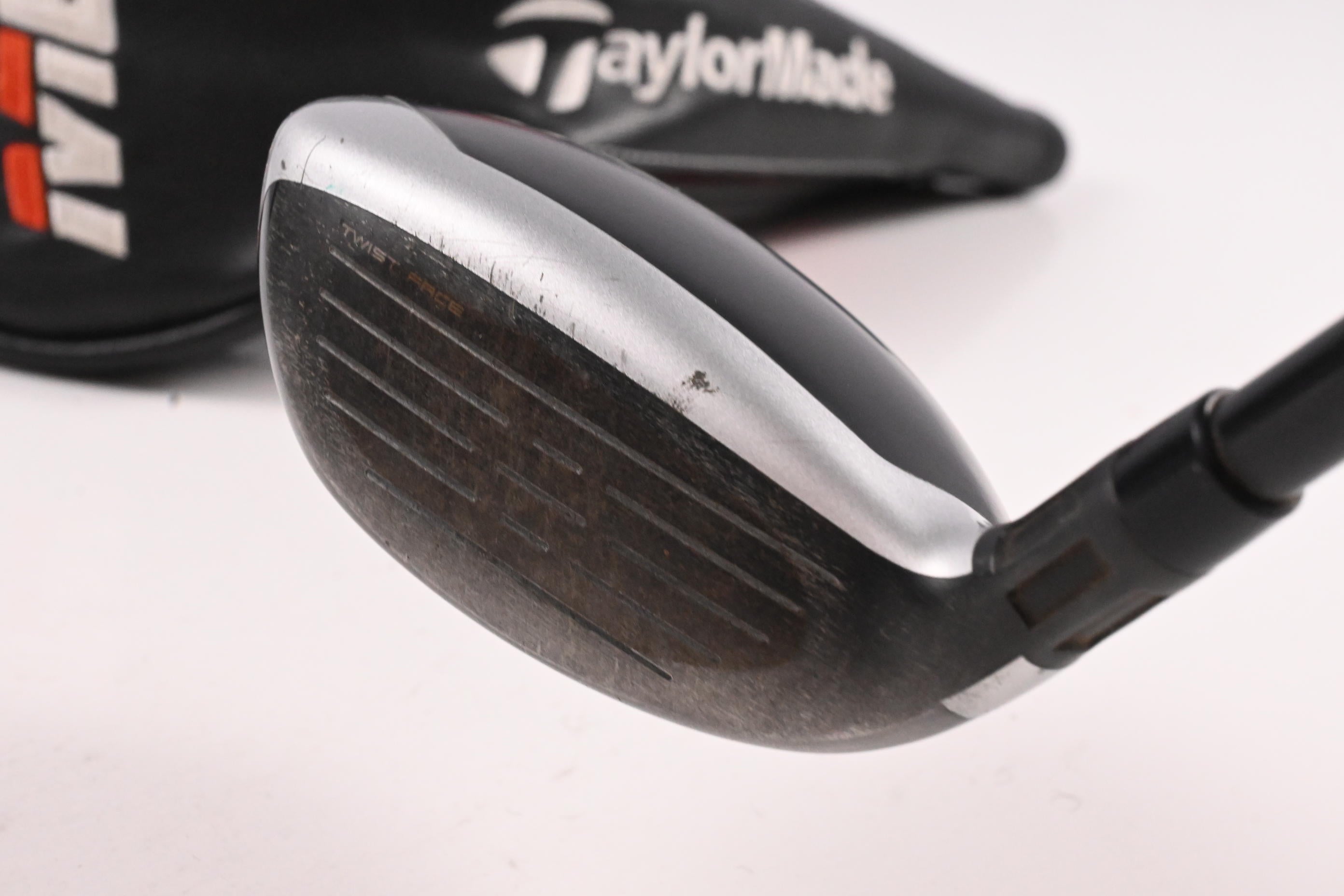 Taylormade M6 #3 Hybrid / 19 Degree / Regular Flex Fujikura Atmos Orange 6 Shaft