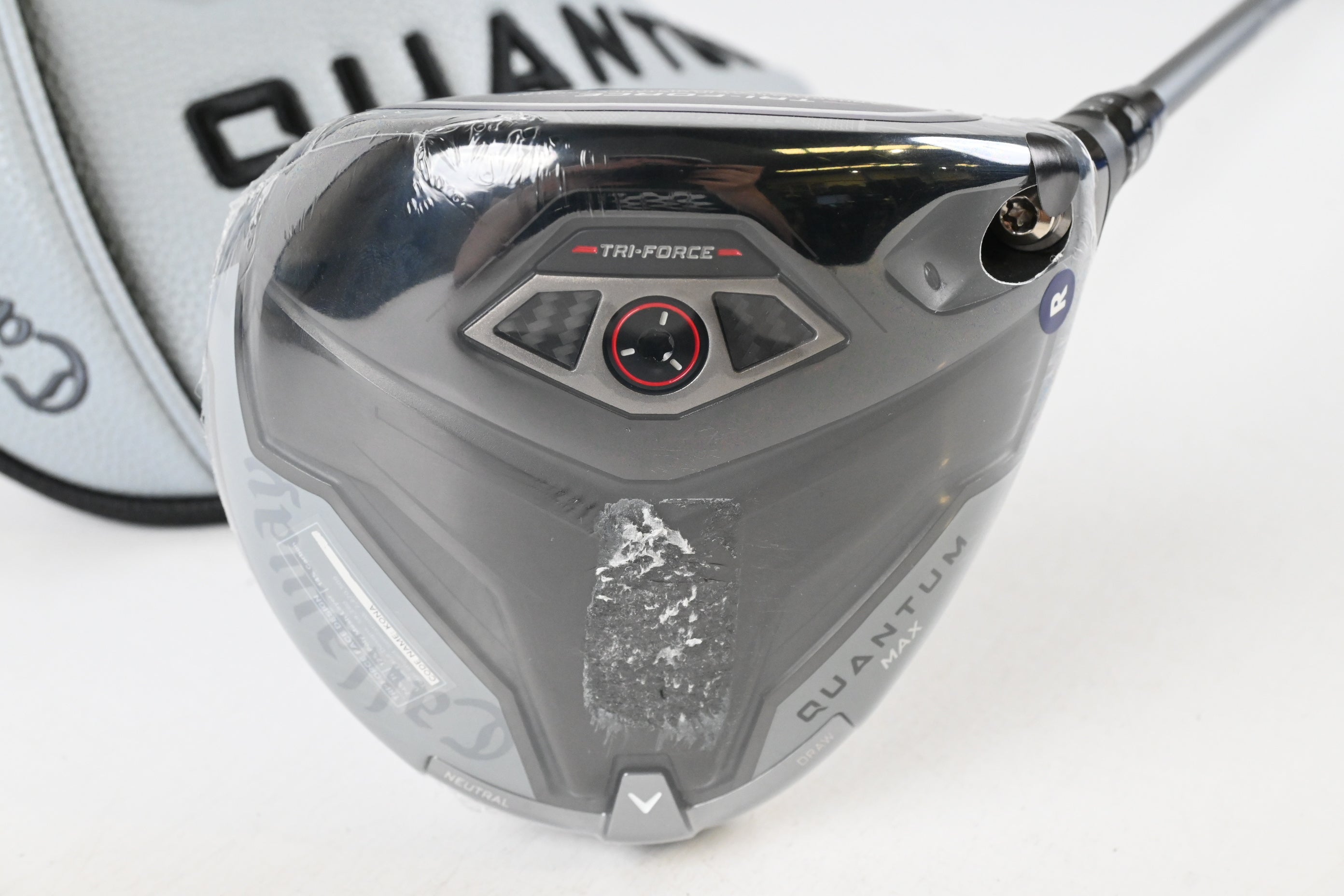 Callaway Quantum Max Driver / 10.5 Degree / Regular Flex Denali Frost Silver 50
