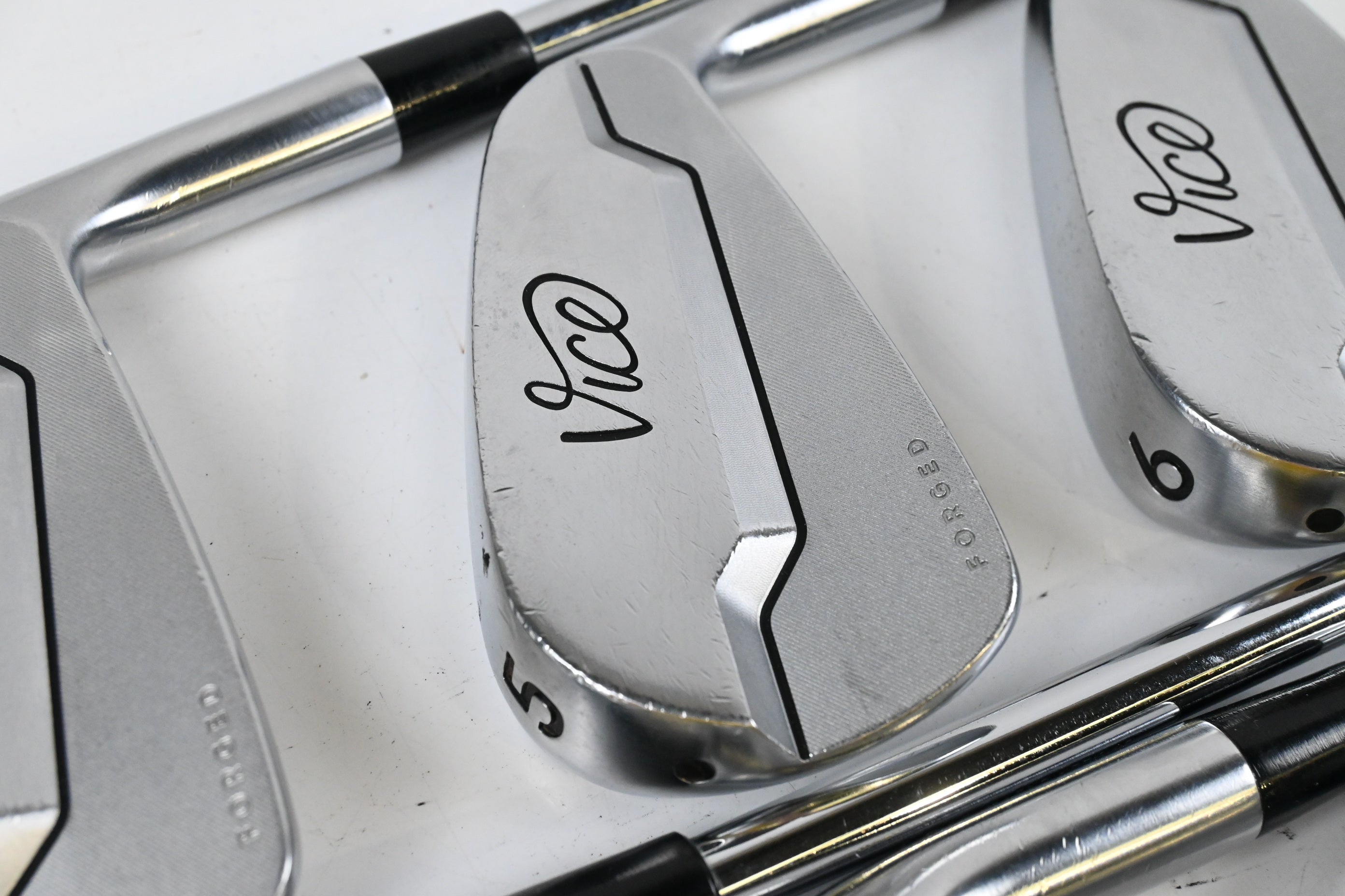 Vice VGI 01 Players Irons / 4-PW / Regular Flex Vice Golf Whiz 105 Shafts