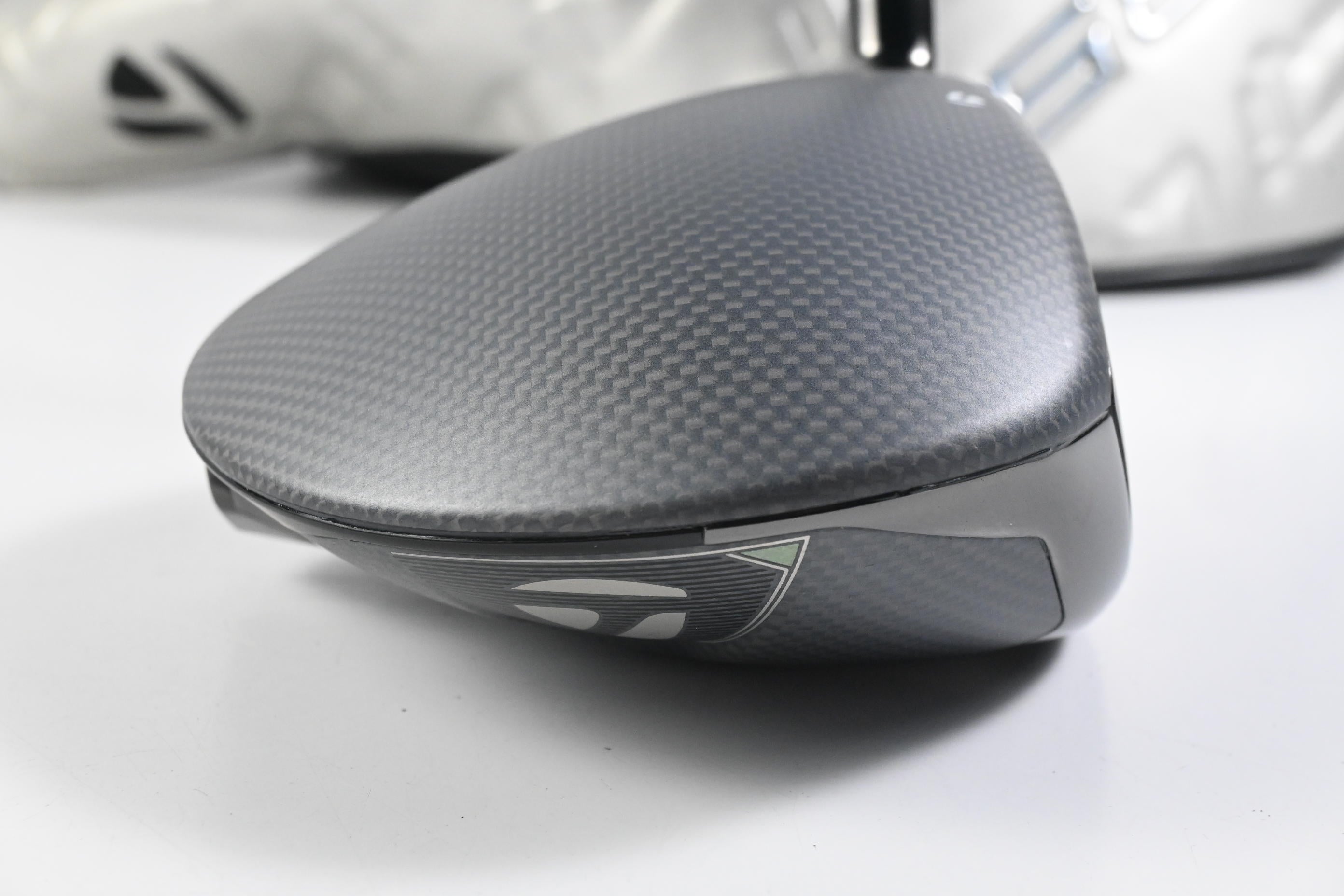 Taylormade Qi35 LS Driver / 10.5 Degree / Regular Flex Fujikura Ventus Blue 5