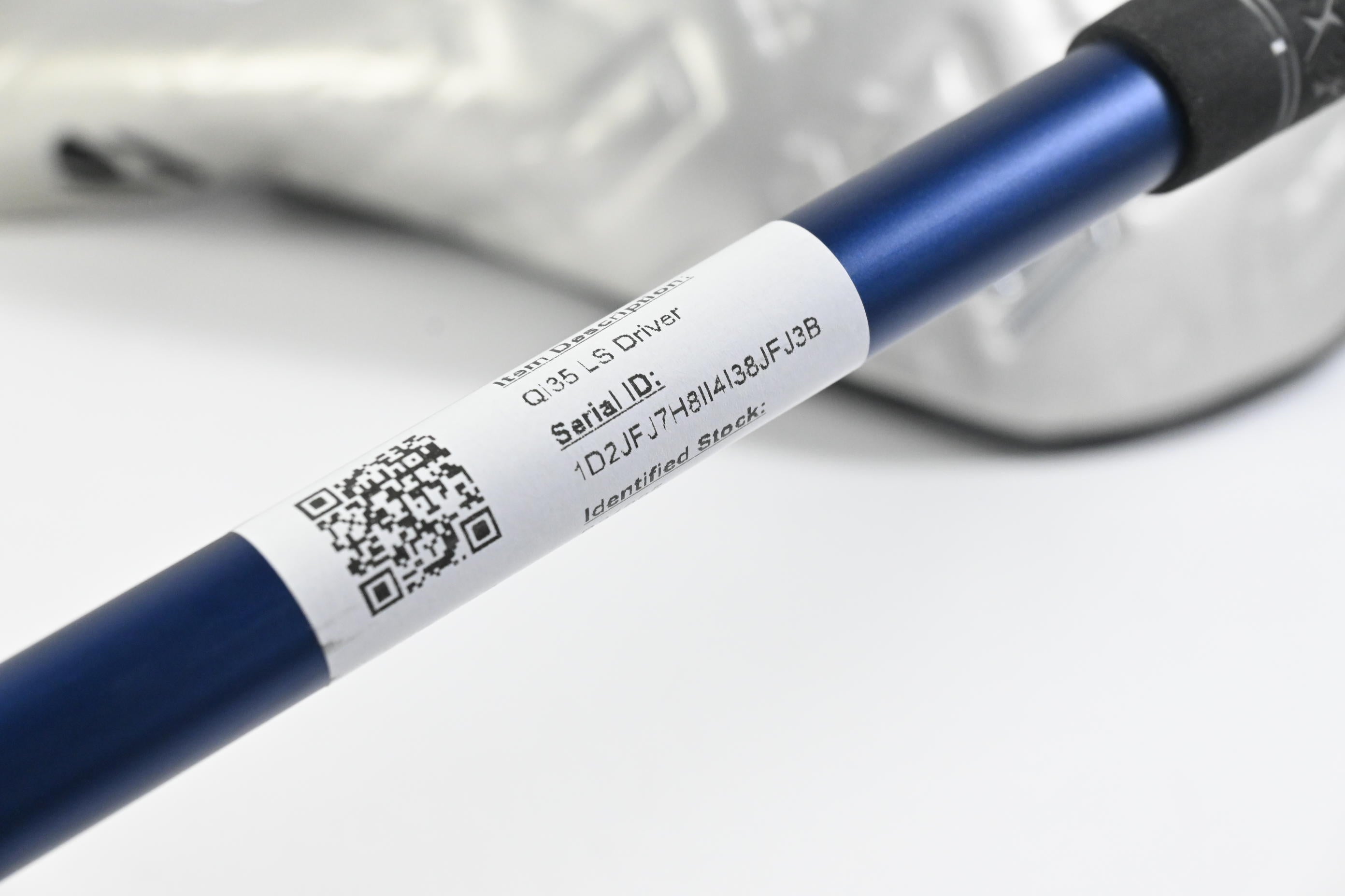 Taylormade Qi35 LS Driver / 10.5 Degree / Regular Flex Fujikura Ventus Blue 5