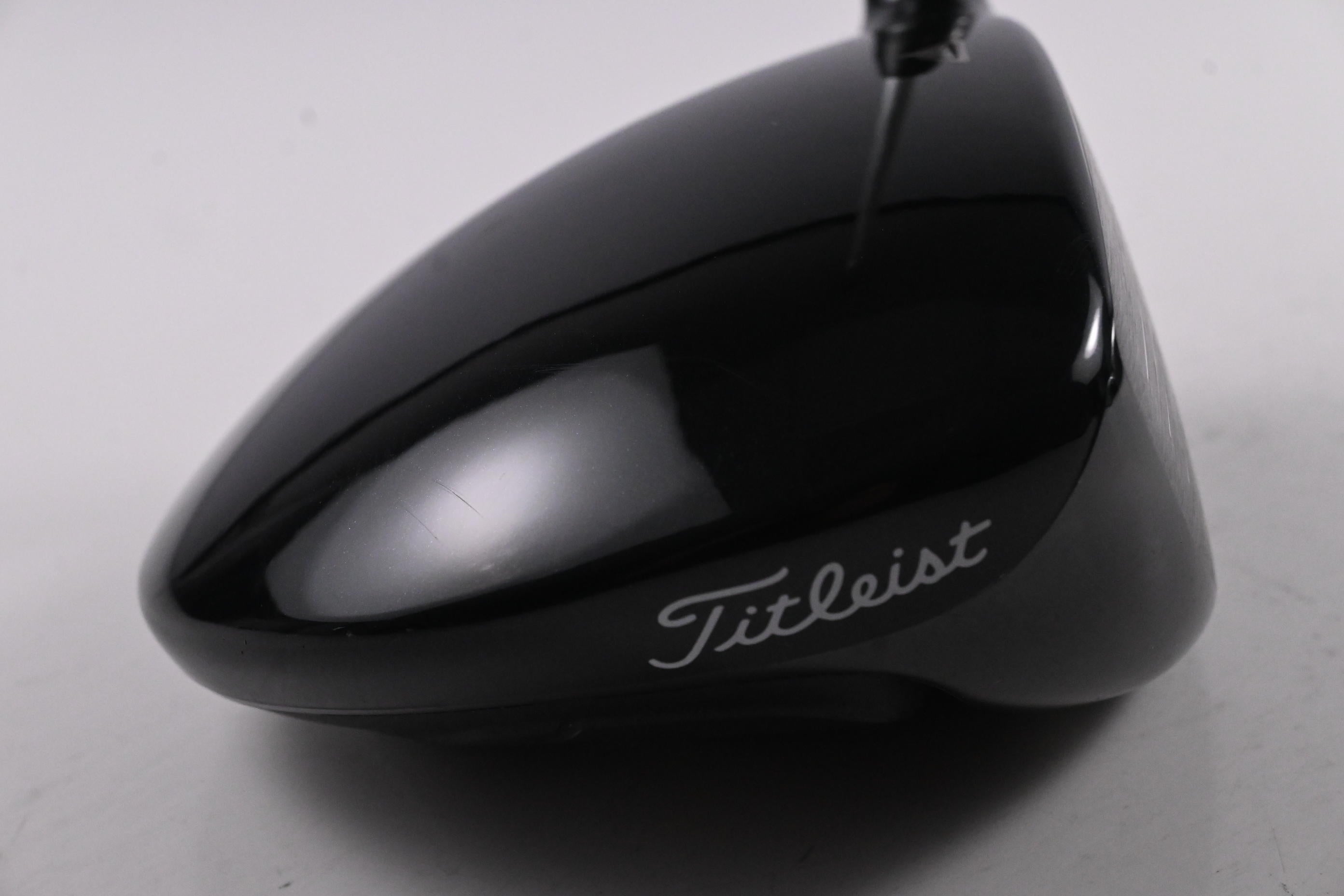 Titleist 915 D3 Driver / 9.5 Degree / Stiff Flex Aldila Rogue Silver 60 Shaft