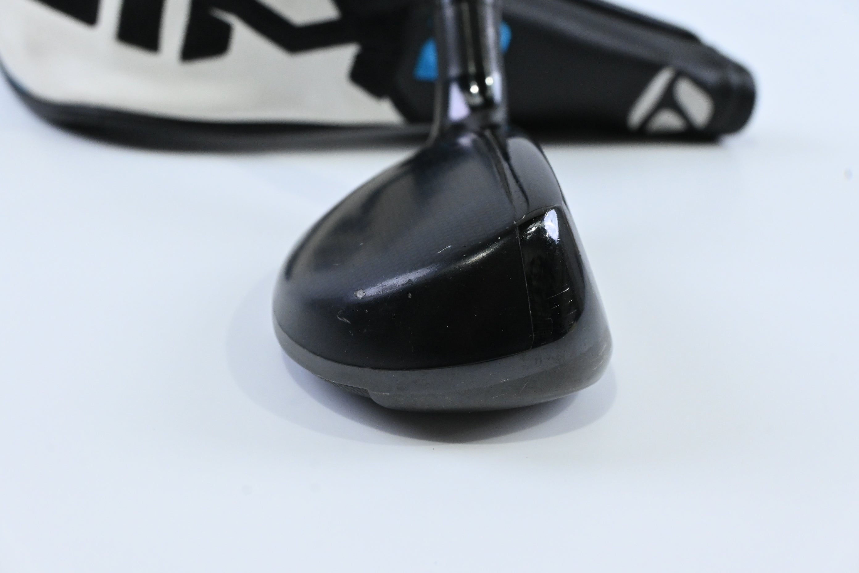 Taylormade SIM2 #3 Hybrid / 19.5 Degree / Stiff Flex NS Pro 910 GH Shaft