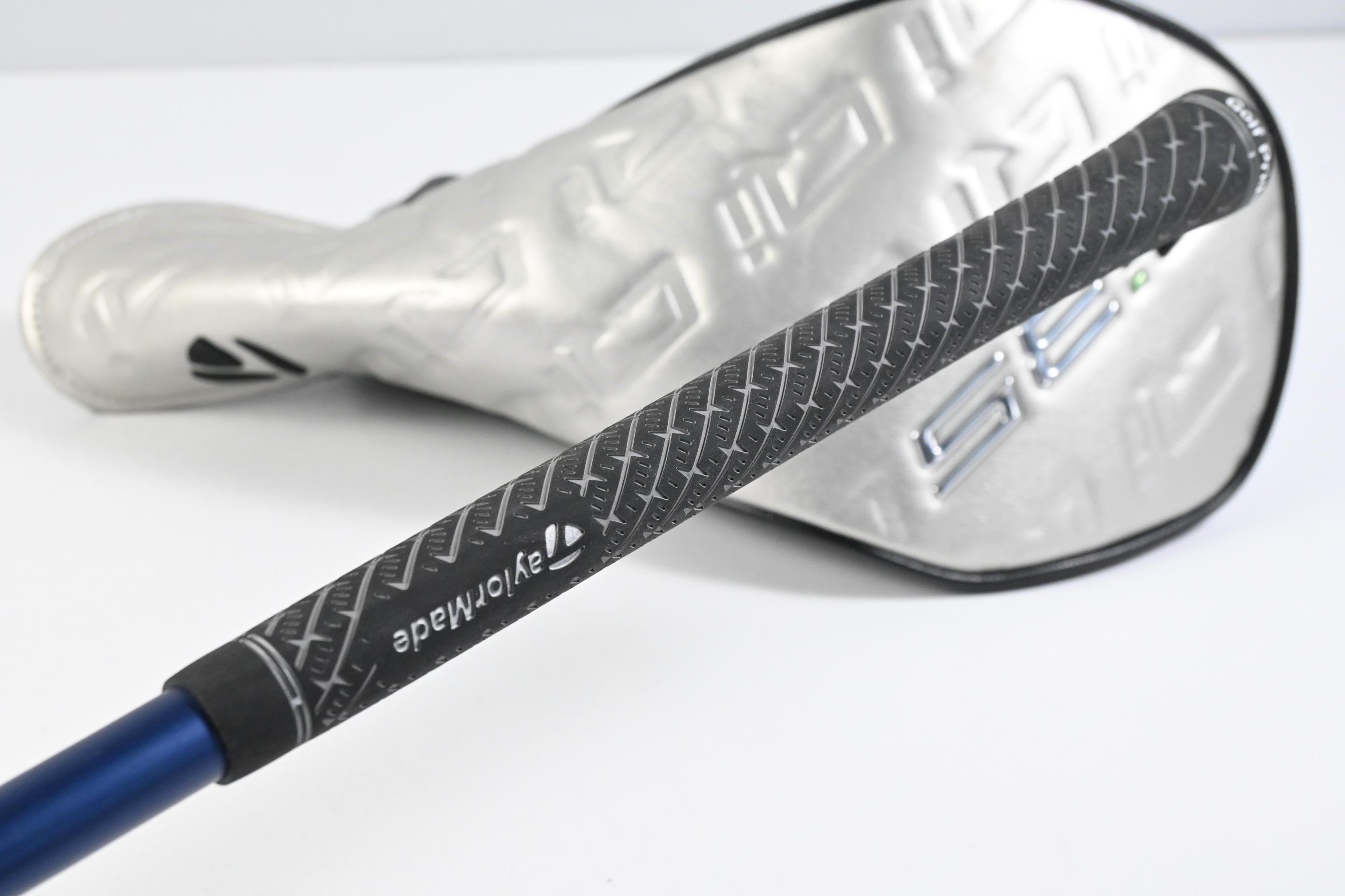 Taylormade Qi35 LS Driver / 10.5 Degree / Regular Flex Fujikura Ventus Blue 5