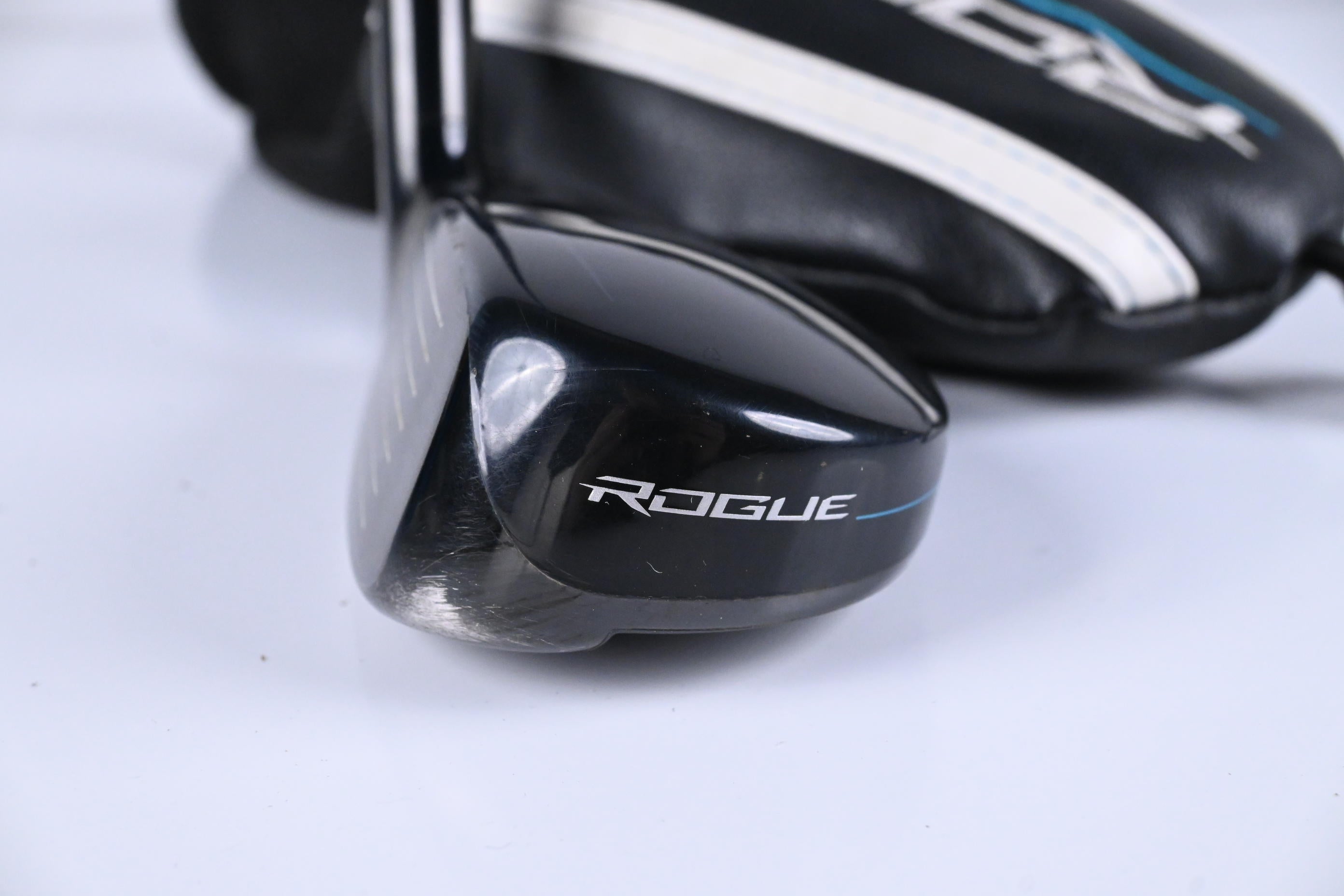 Left Hand Callaway Rogue #4 Hybrid / 21 Degree / Regular Flex Aldila Synergy 60